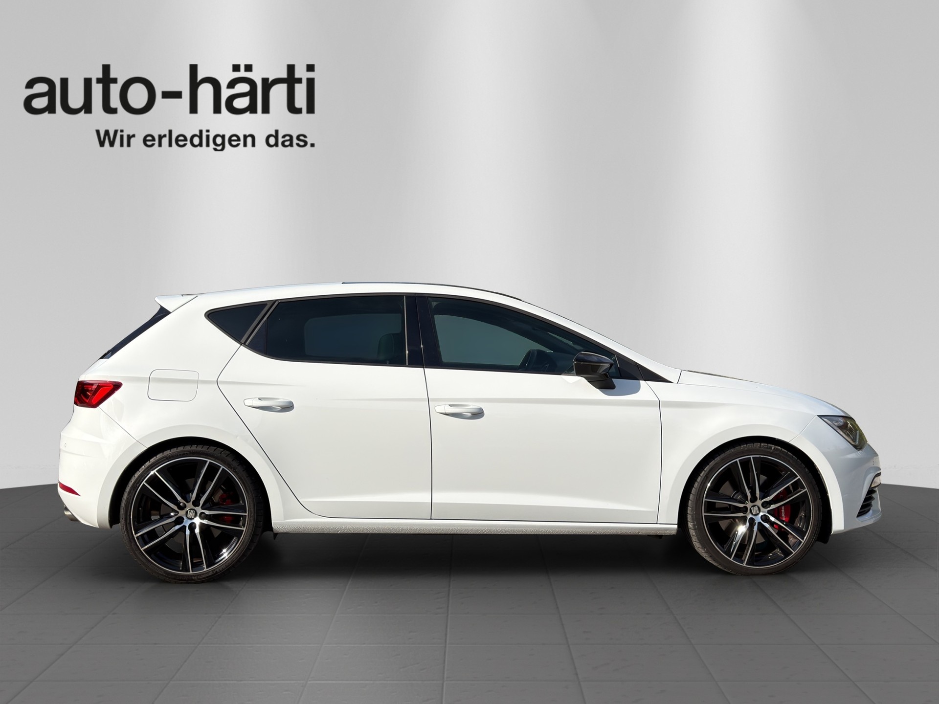 SEAT Leon 2.0 TSI Cupra 300-image-5