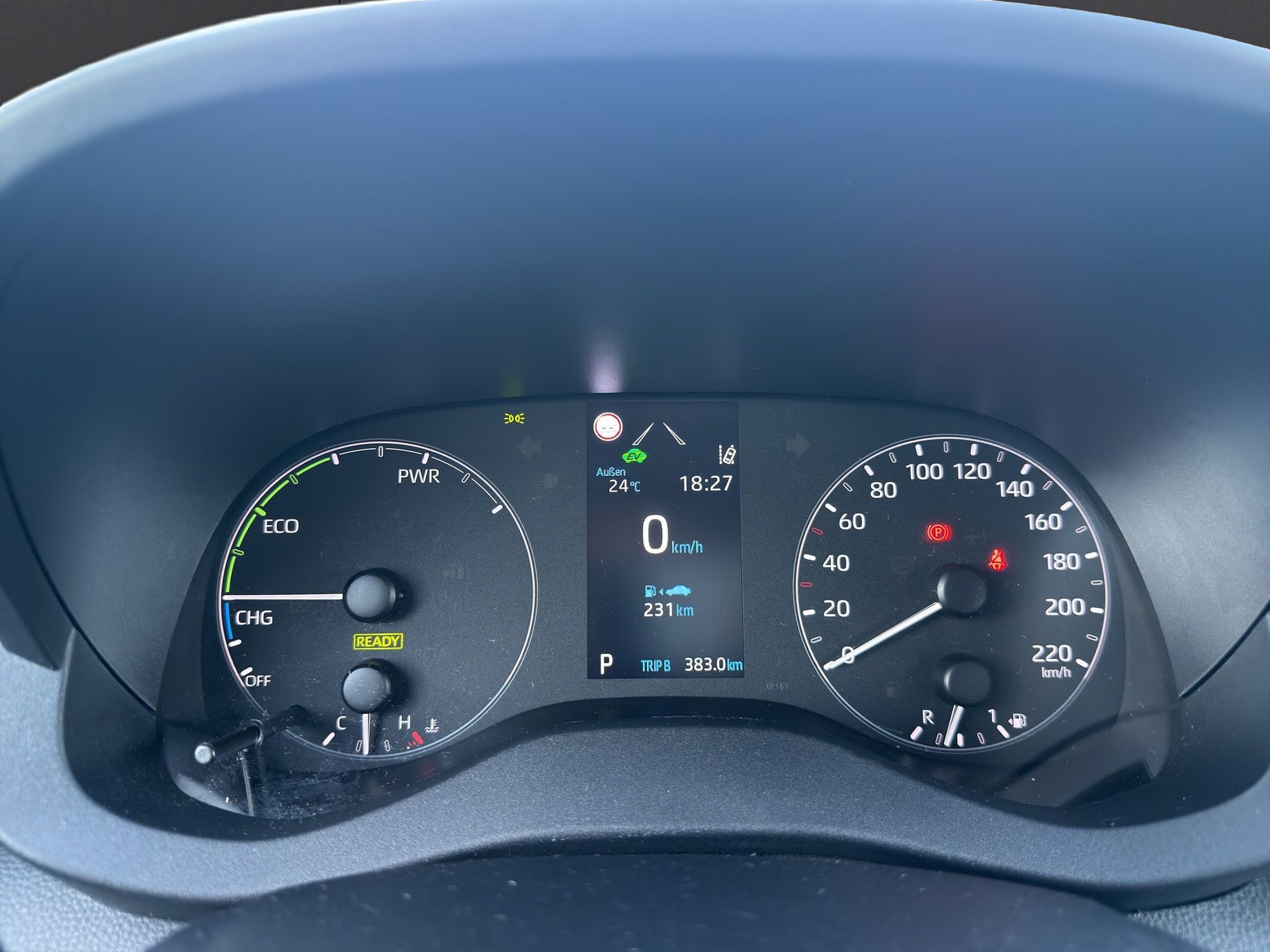 TOYOTA Yaris 1.5 Comfort e-CVT-image-11