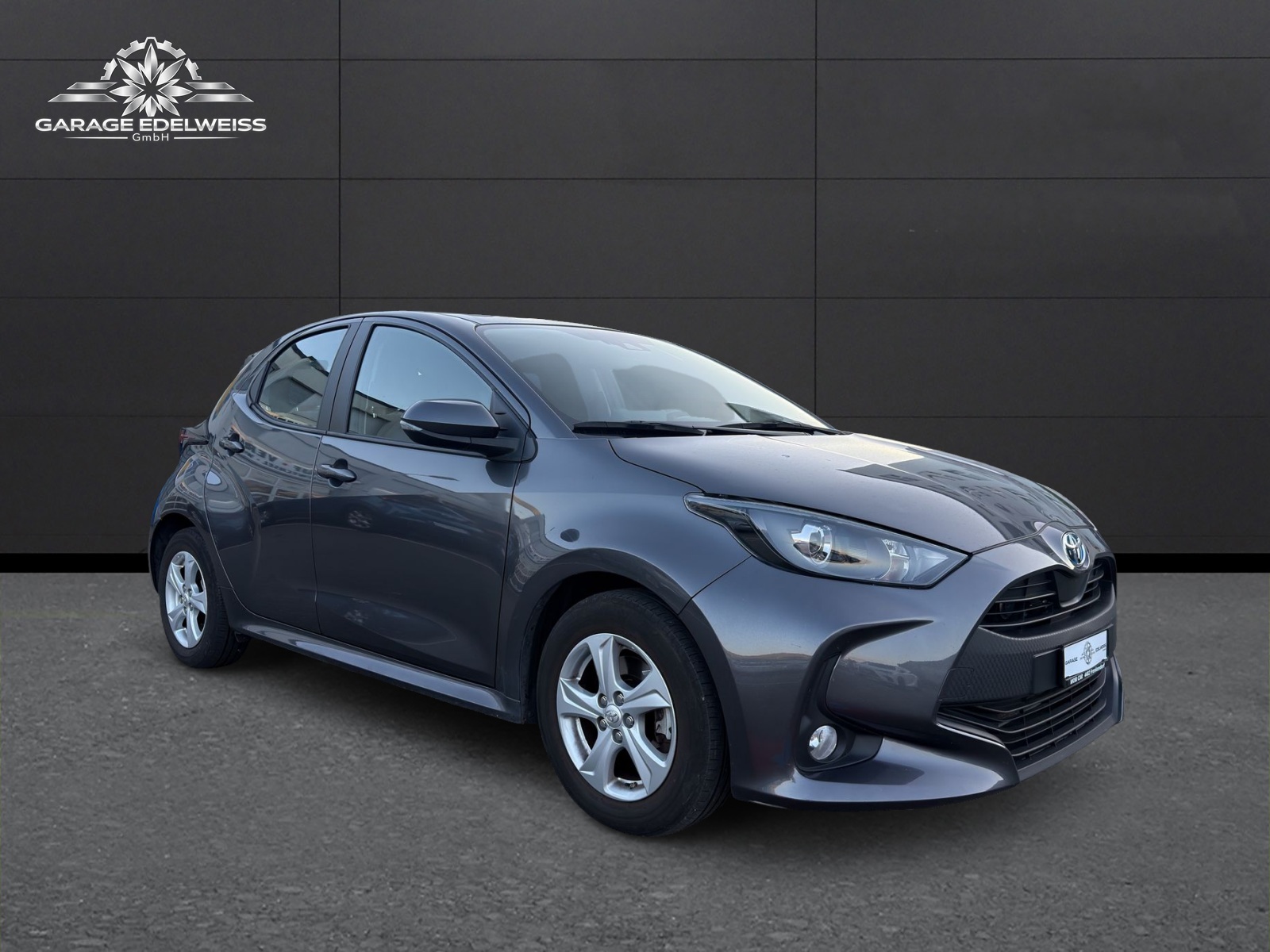 TOYOTA Yaris 1.5 Comfort e-CVT-image-6