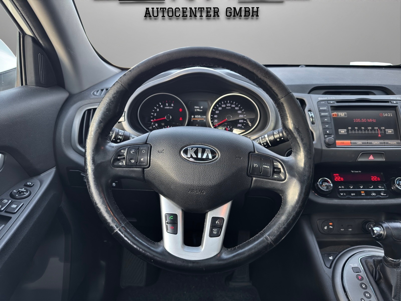 KIA Sportage 2.0 CRDi Trend 4WD Automatic *Vollausstattung*-image-9