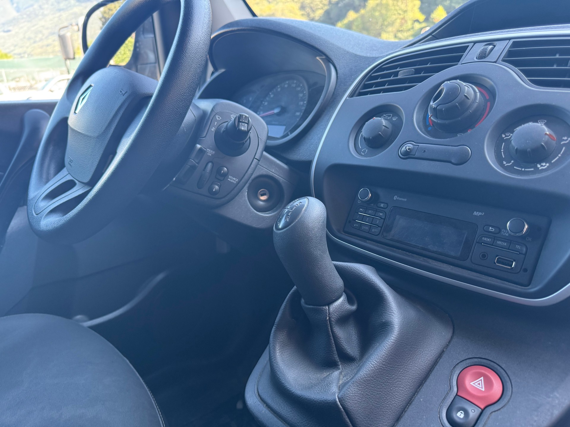RENAULT Kangoo Medium dCi 75 Business-image-4