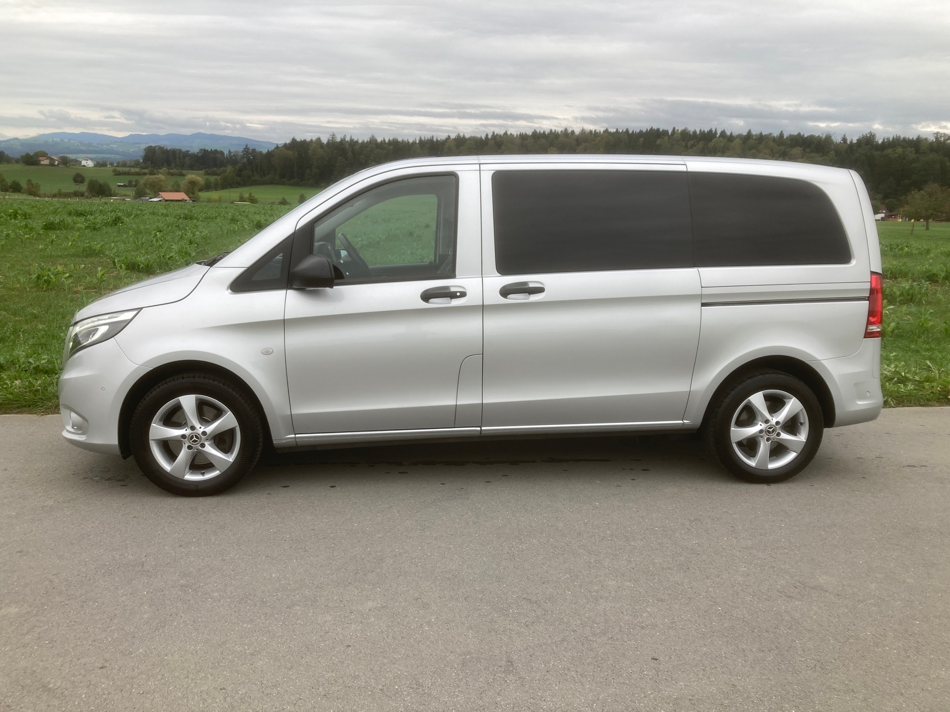 MERCEDES-BENZ Vito 116 CDI Select Tourer 4Matic 9G-Tronic-image-4