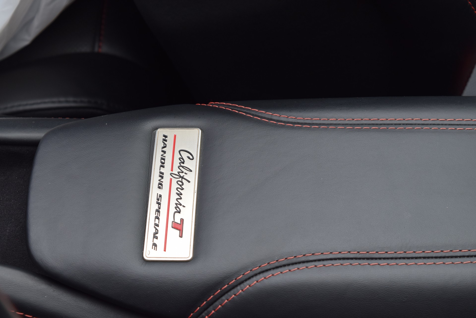 FERRARI California 3.9 V8 T-image-12