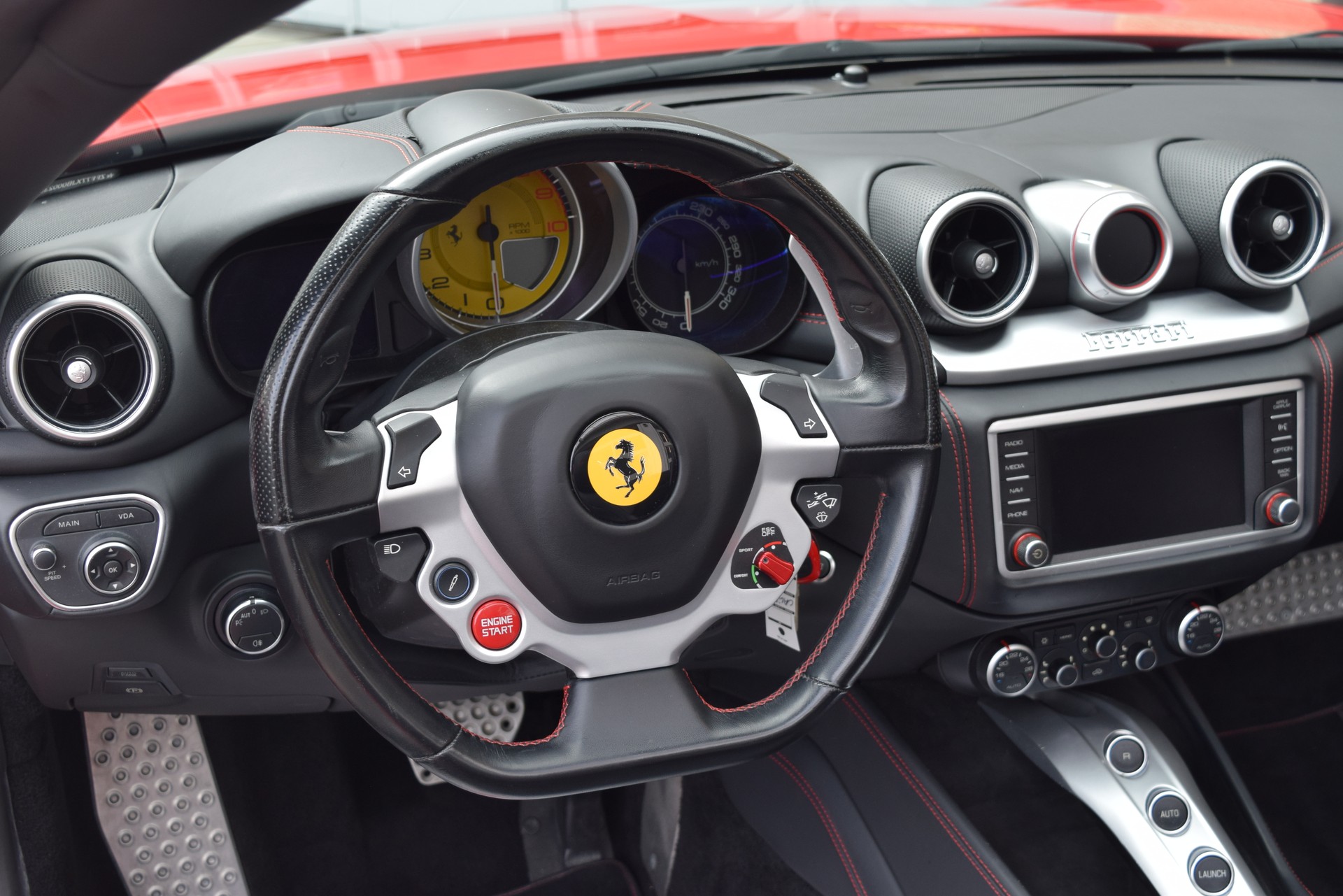 FERRARI California 3.9 V8 T-image-14