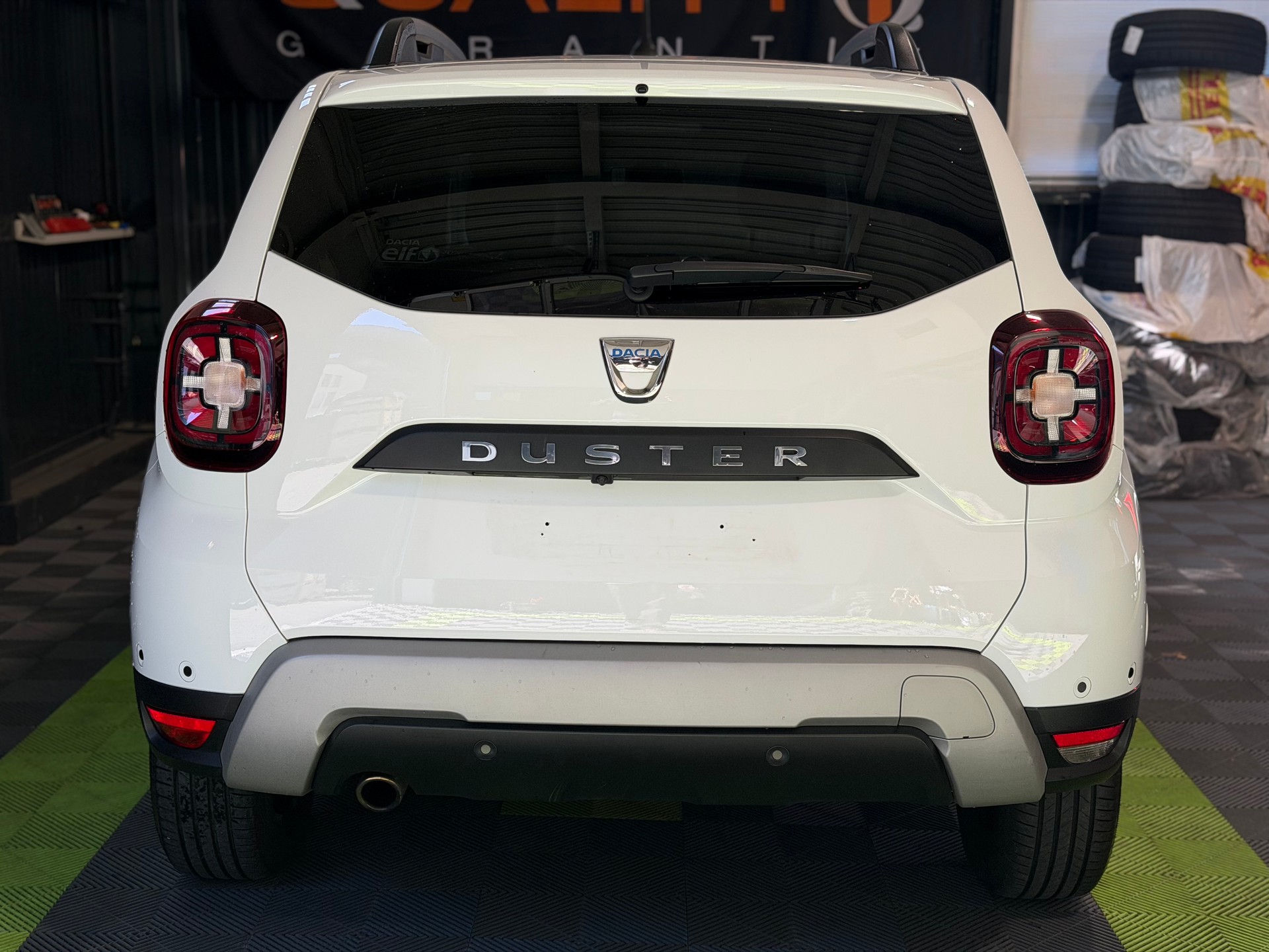 DACIA Duster SCe 115 Prestige 4x4-image-3