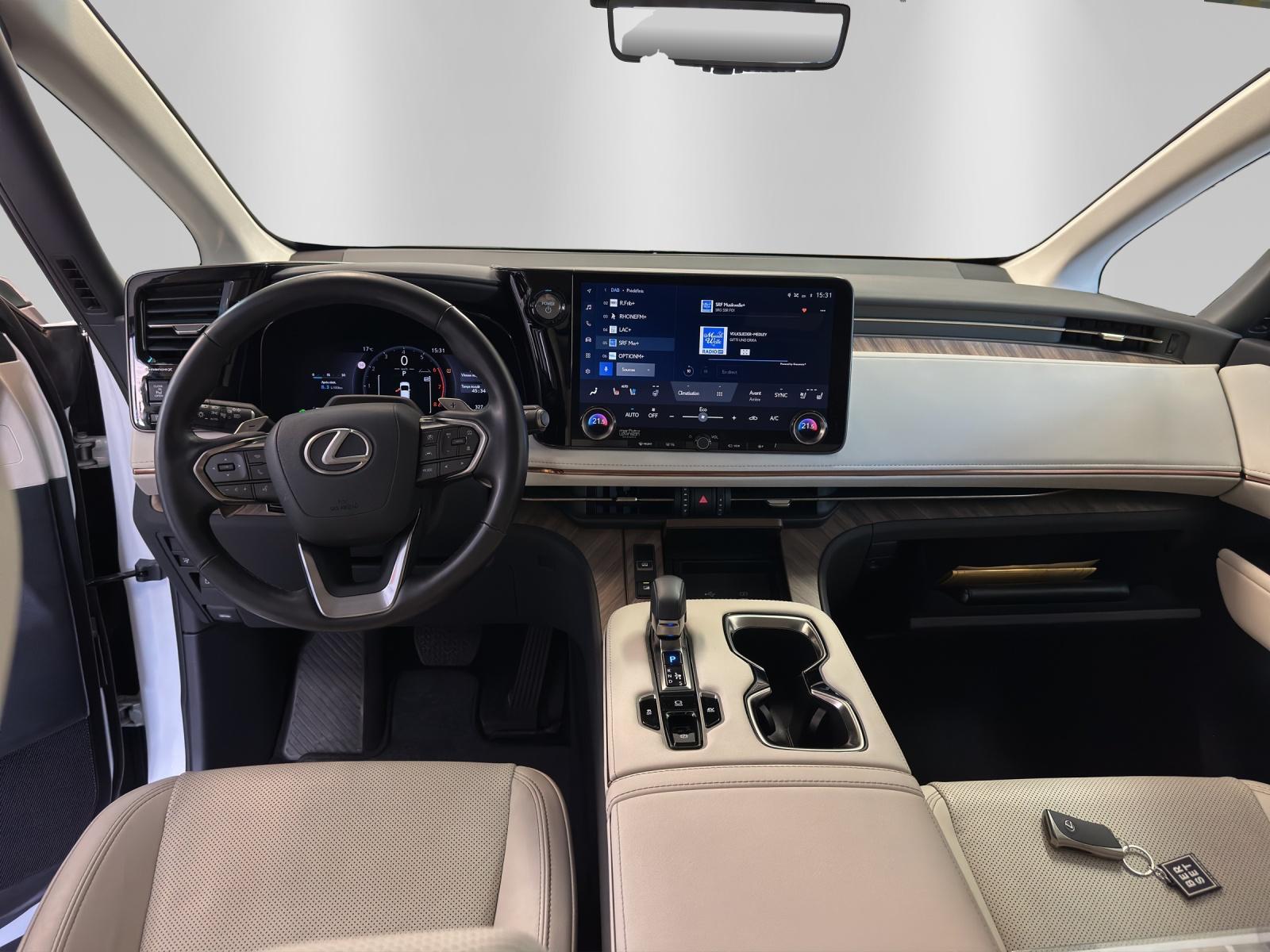 LEXUS LM 350h VIP-image-9