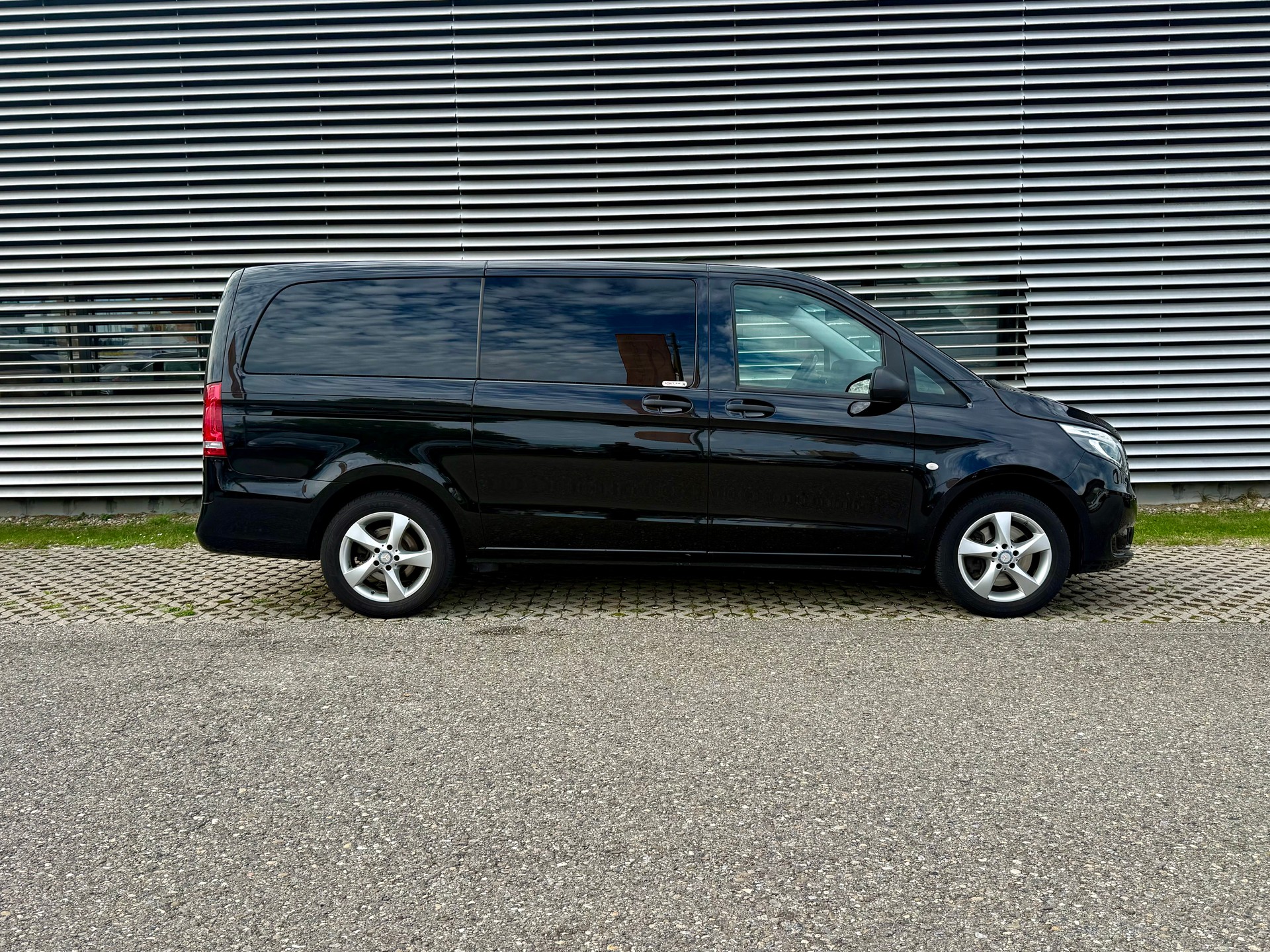 MERCEDES-BENZ Vito 119 BlueTEC Mixto L 4Matic 7G-Tronic Euro 6-image-3