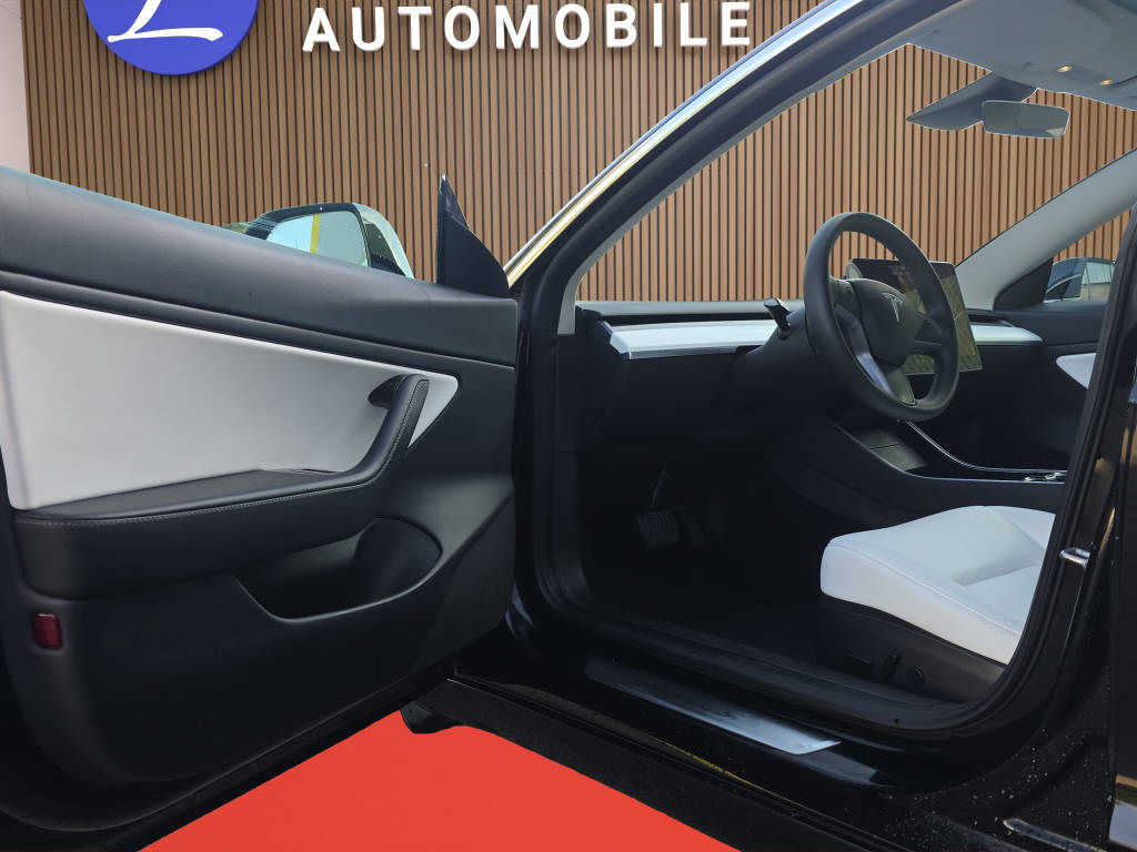 TESLA Model 3 Standart Range Plus-image-10