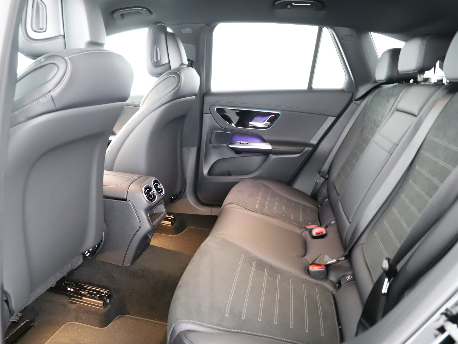 MERCEDES-BENZ GLC 300 e 4M EQ Star-image-9