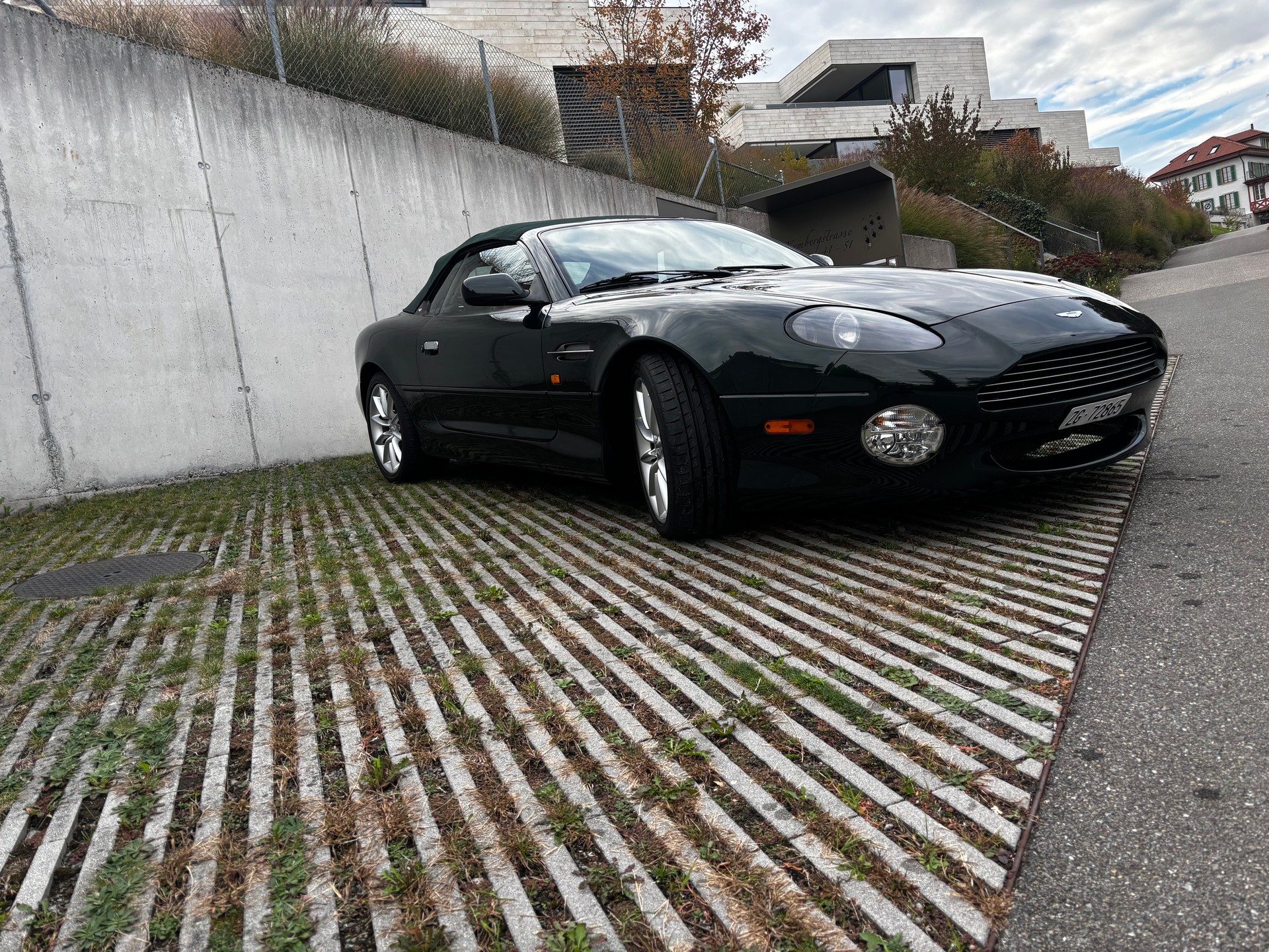 ASTON MARTIN 5.9-image-7