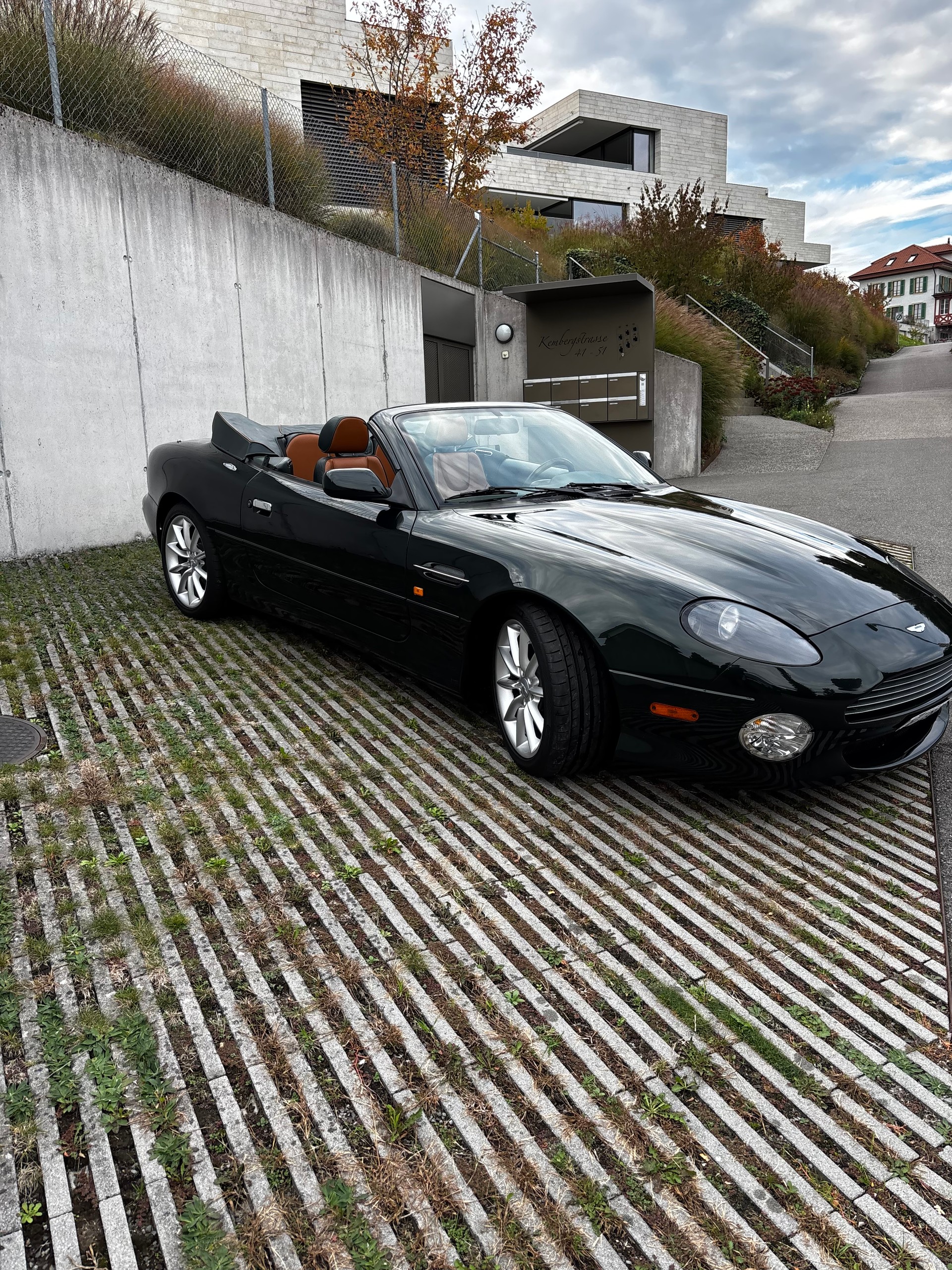 ASTON MARTIN 5.9-image-4