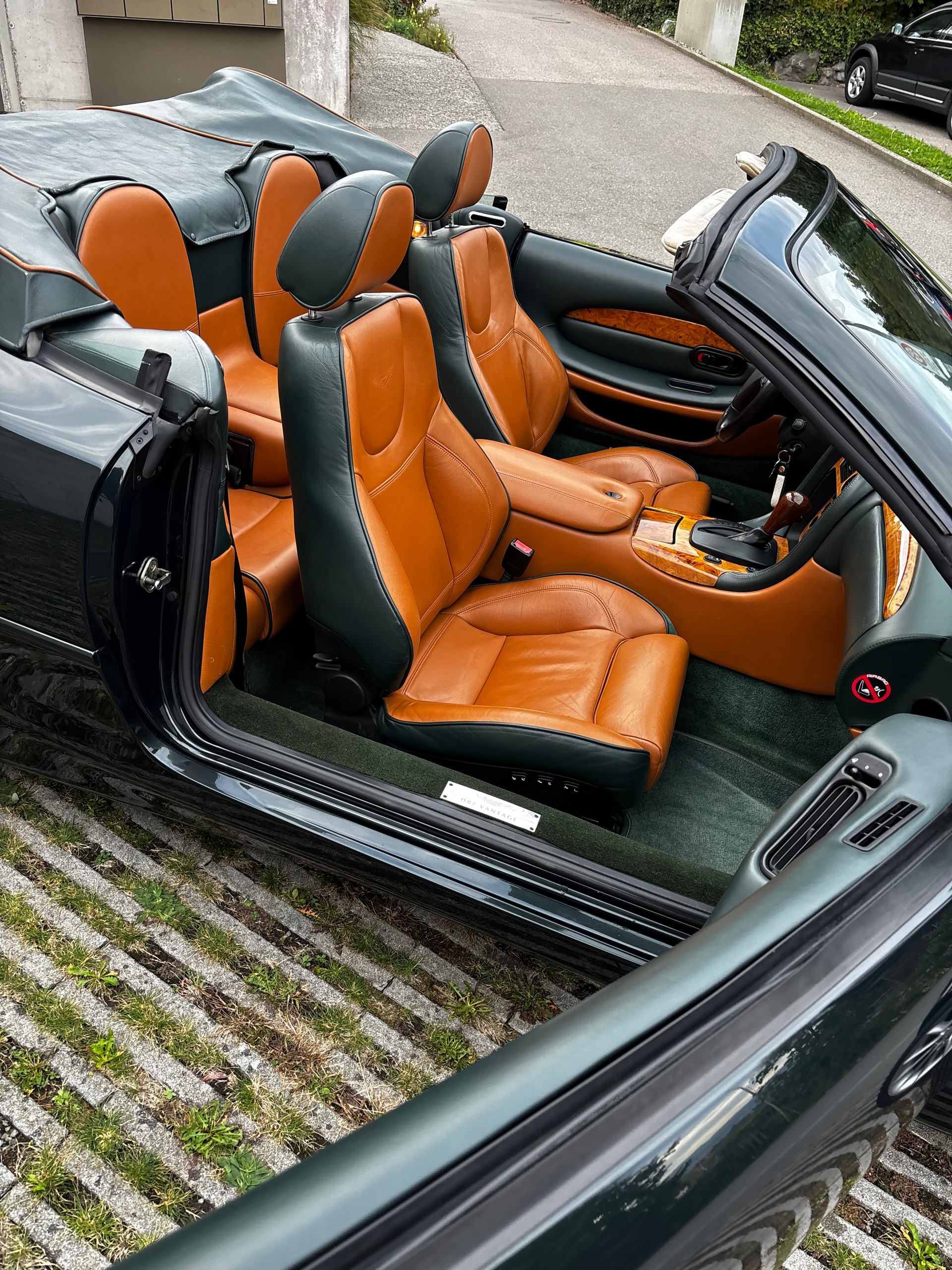 ASTON MARTIN 5.9-image-10