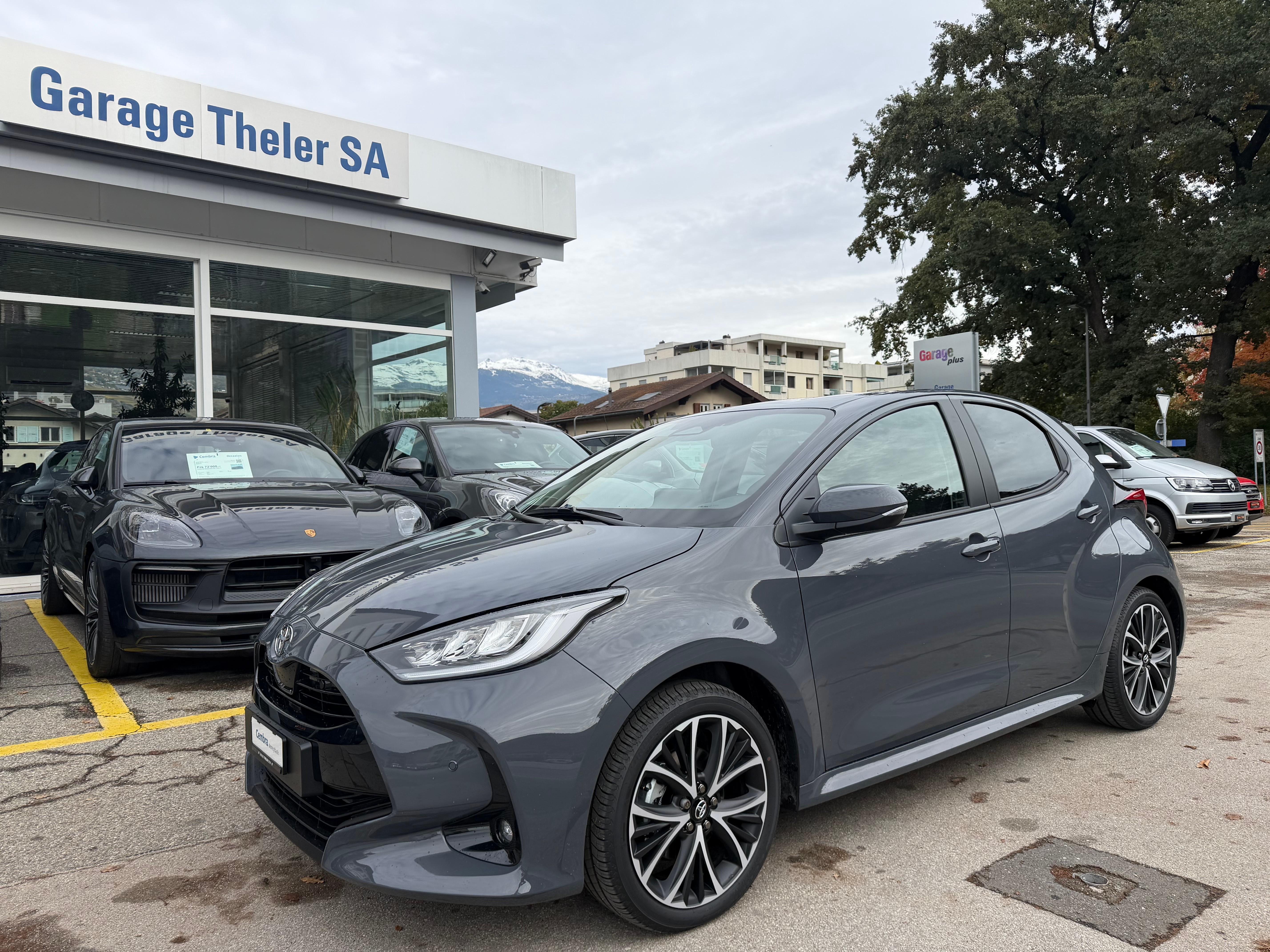 Car photo