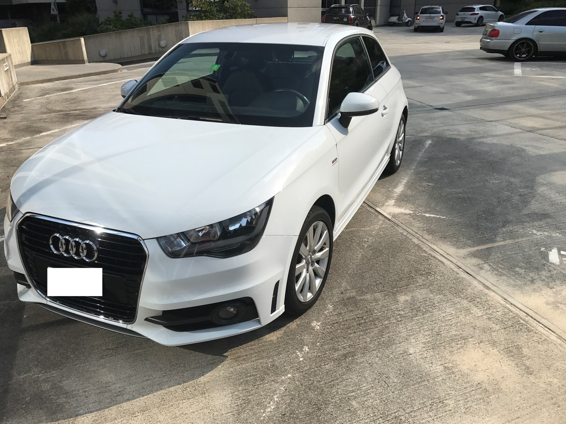 AUDI A1 1.4 TFSI Ambition S-tronic-image-3