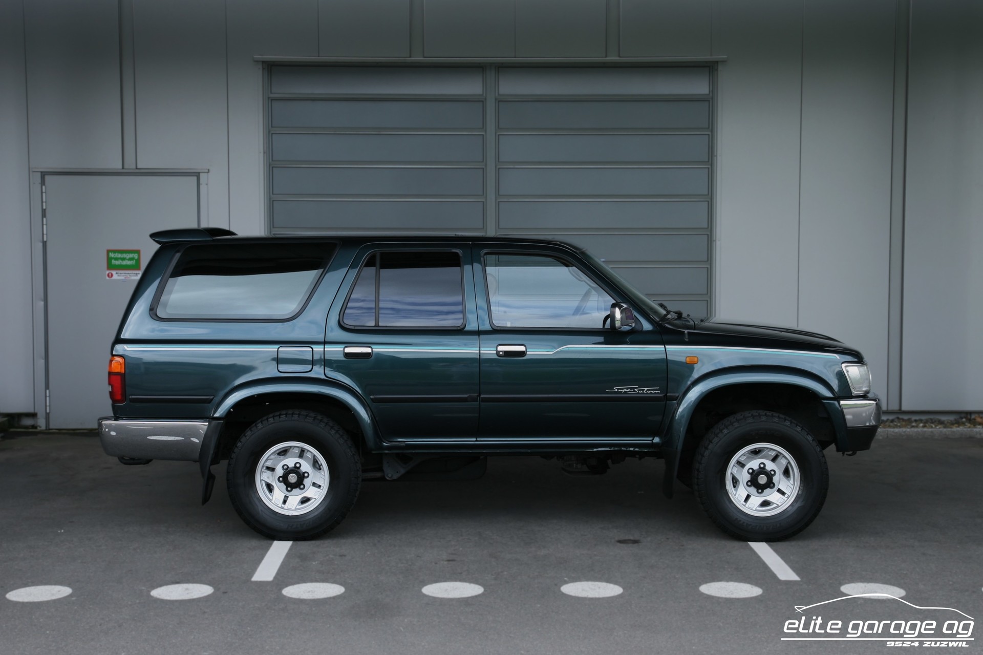 TOYOTA 4-Runner 3.0 Super Saloon-image-5