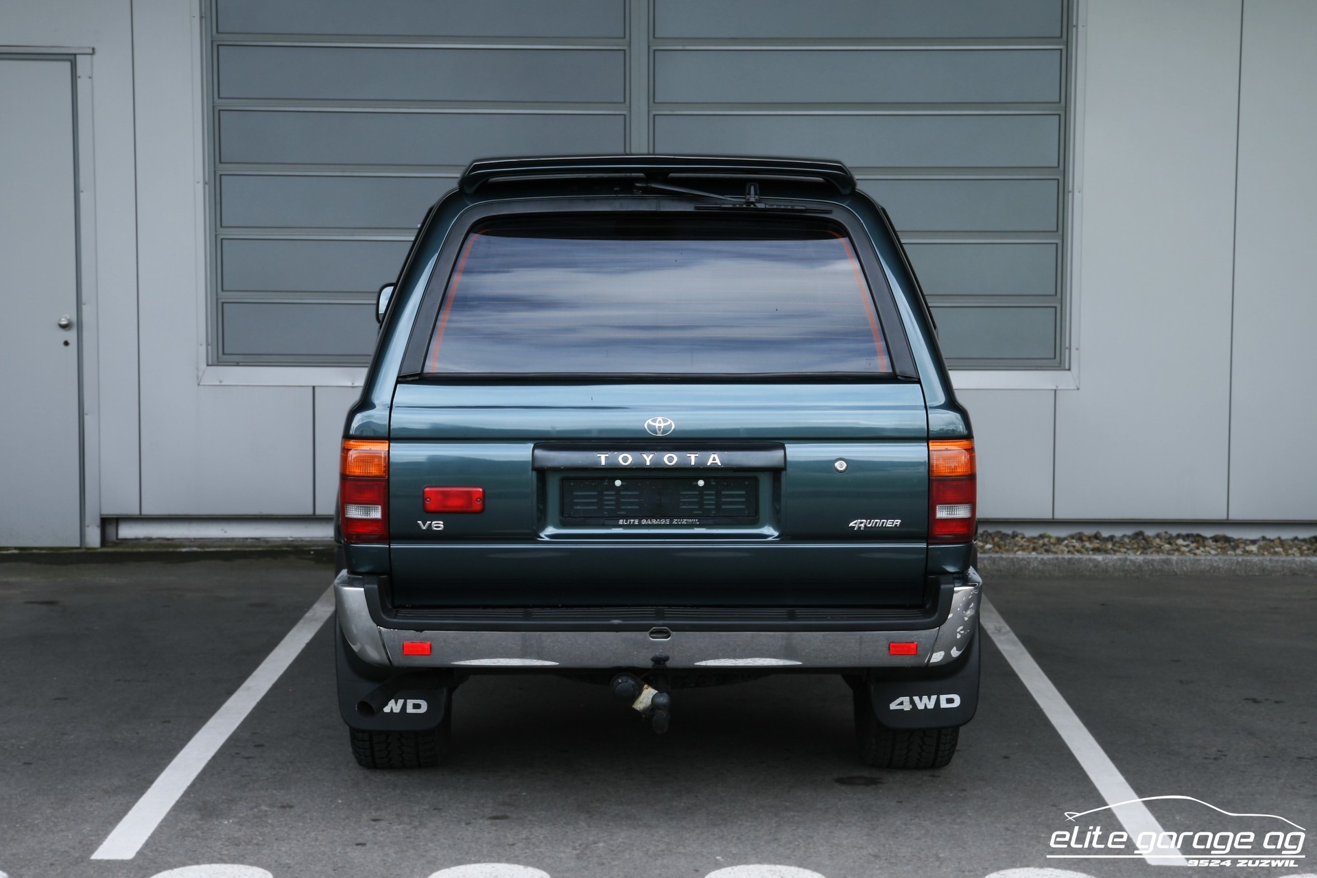 TOYOTA 4-Runner 3.0 Super Saloon-image-3