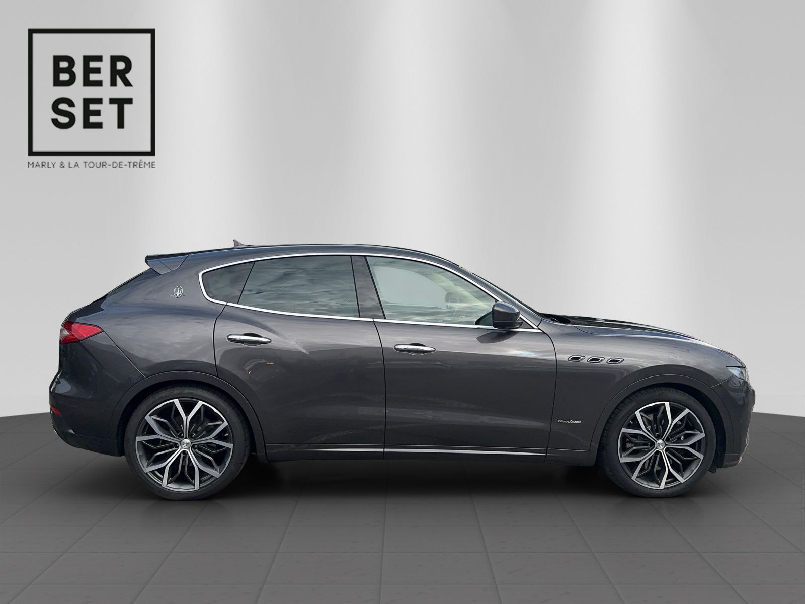 MASERATI Levante 3.0 V6 GranLusso-image-2