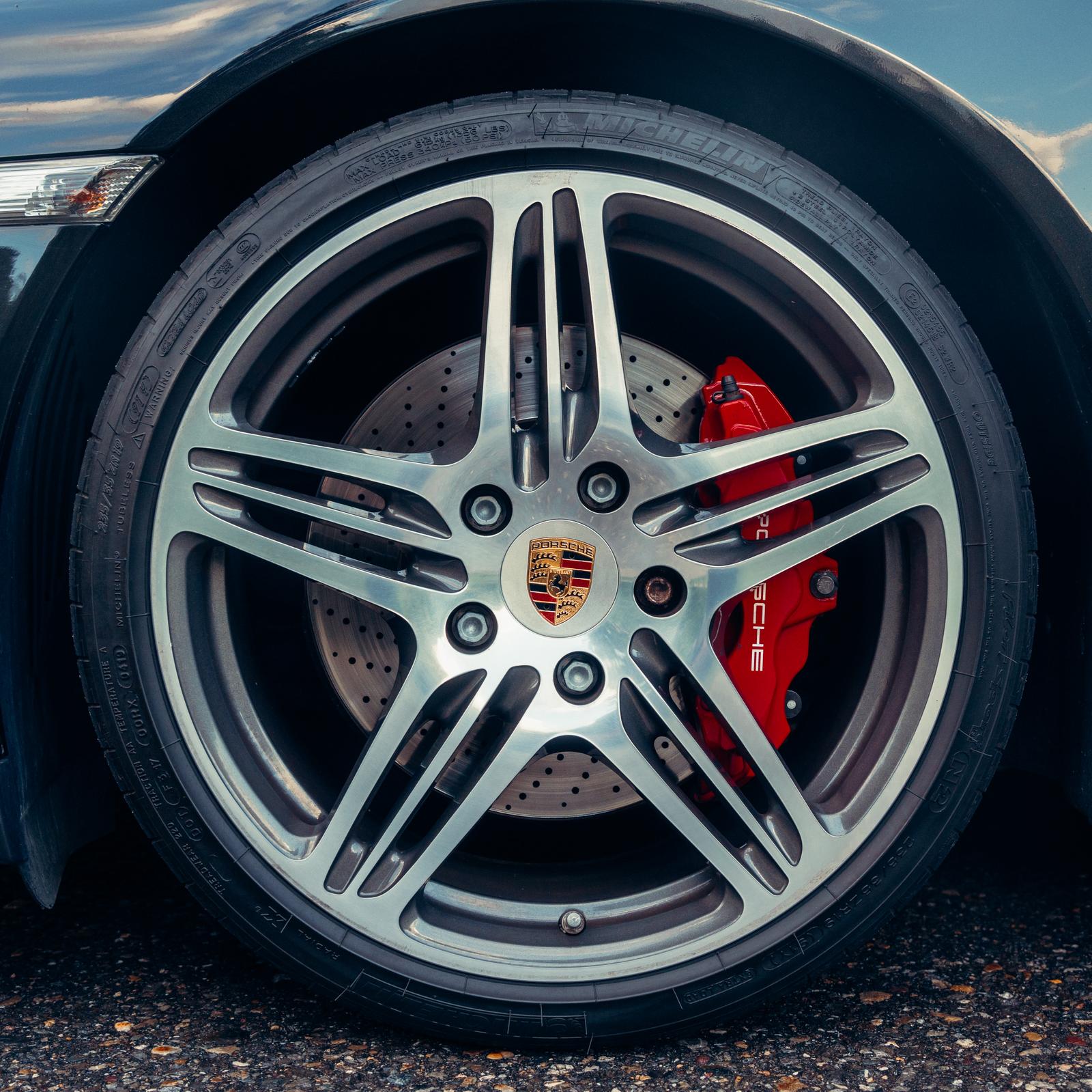 PORSCHE 911 Turbo 3.6L-image-8