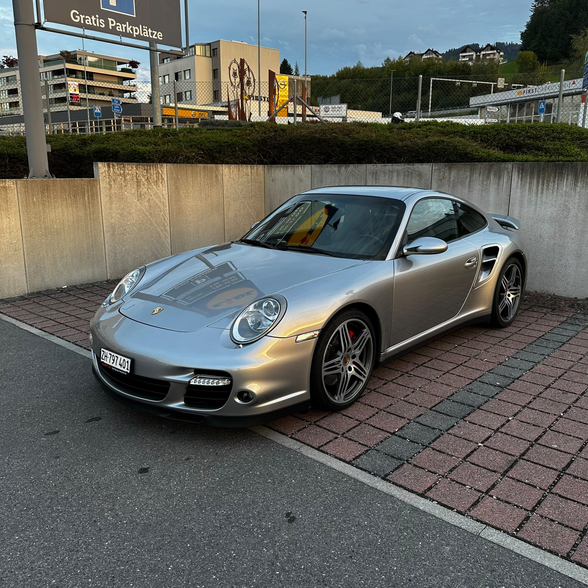 Car photo