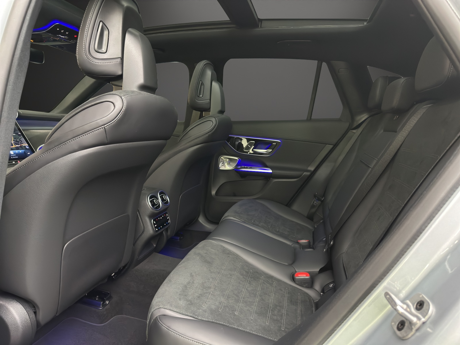 MERCEDES-BENZ GLC 300 4Matic 9G-Tronic-image-10