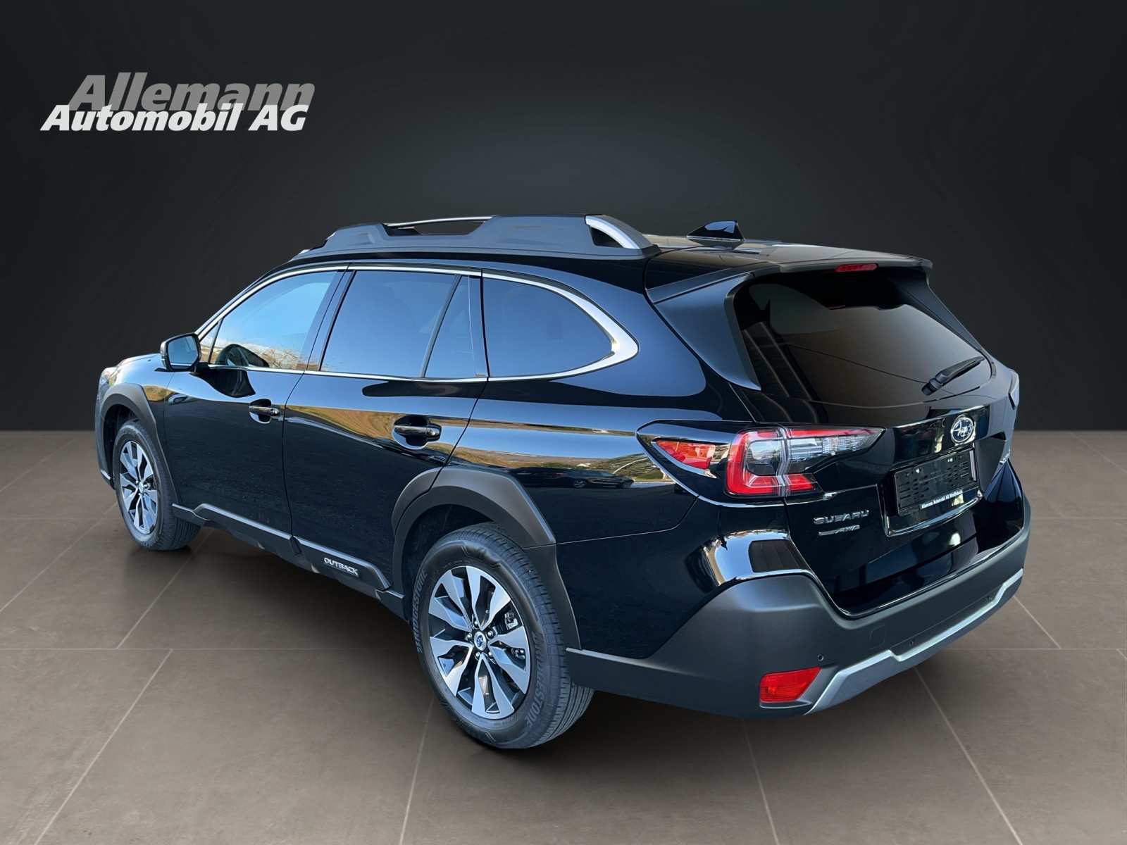 SUBARU Outback 2.5i Luxury-image-3
