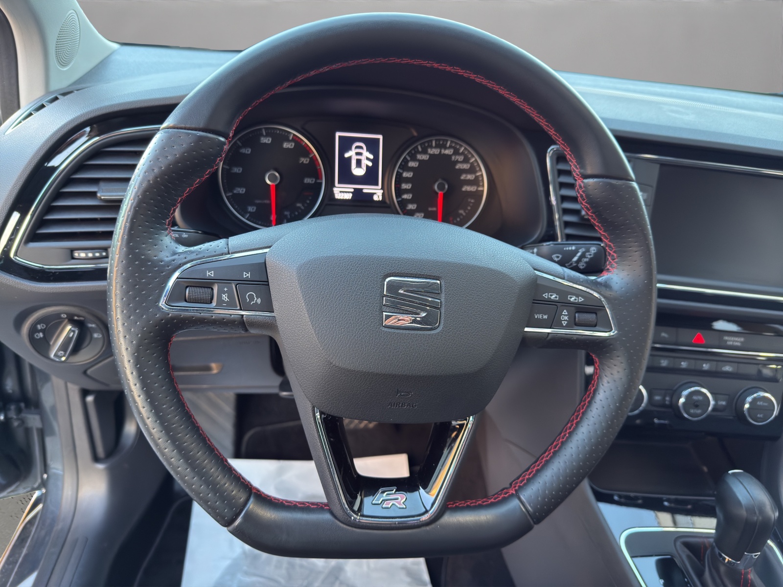SEAT Leon 1.5 TSI EVO FR ACT FR DSG-image-9