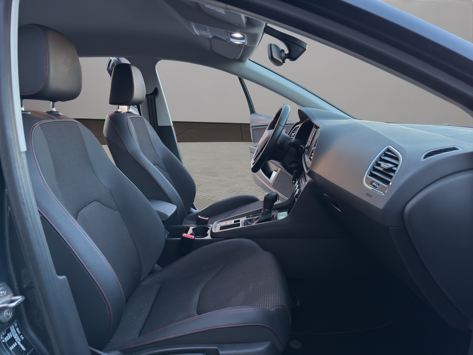 SEAT Leon 1.5 TSI EVO FR ACT FR DSG-image-16