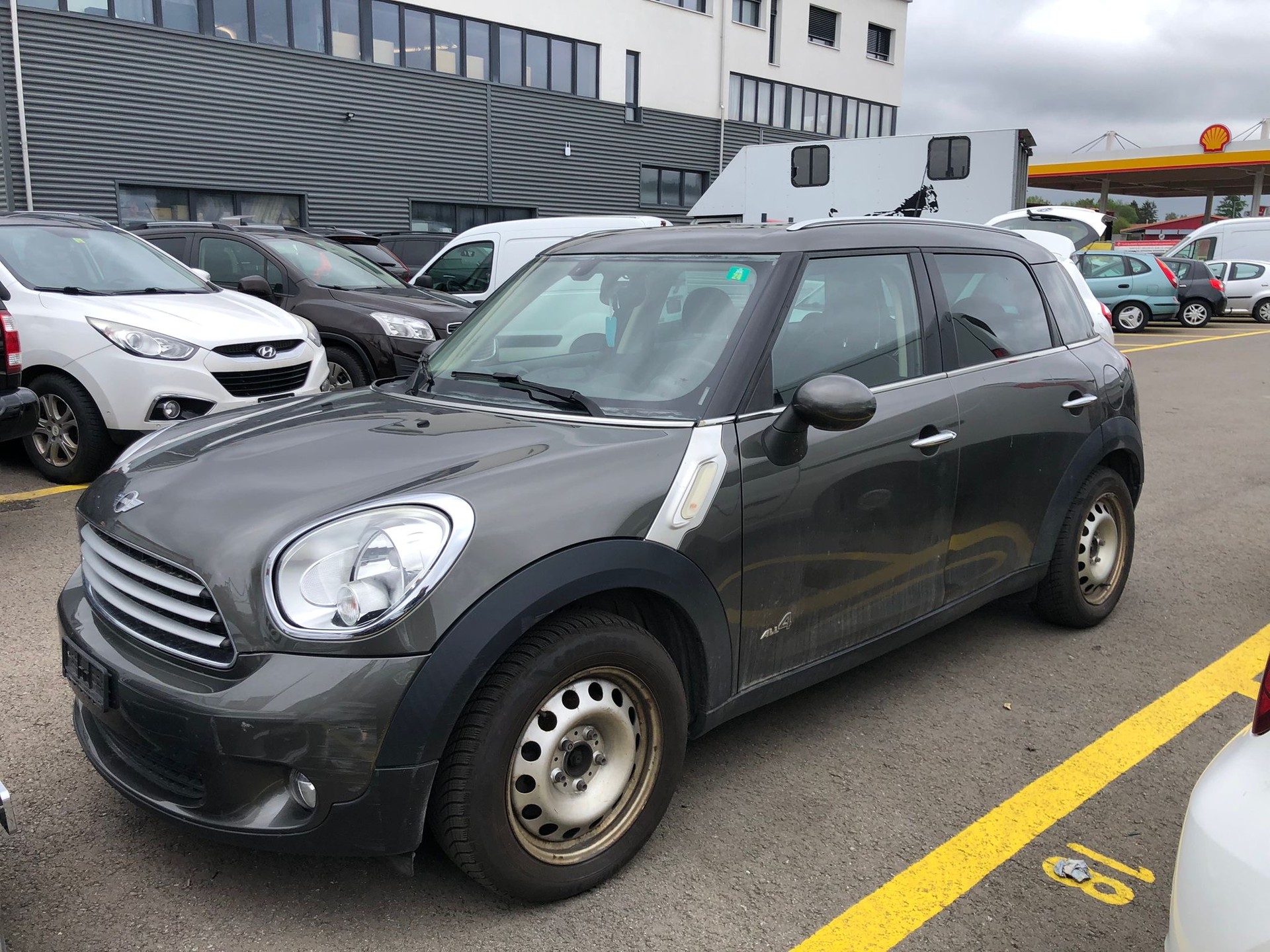 MINI Countryman Cooper D ALL4-image-1