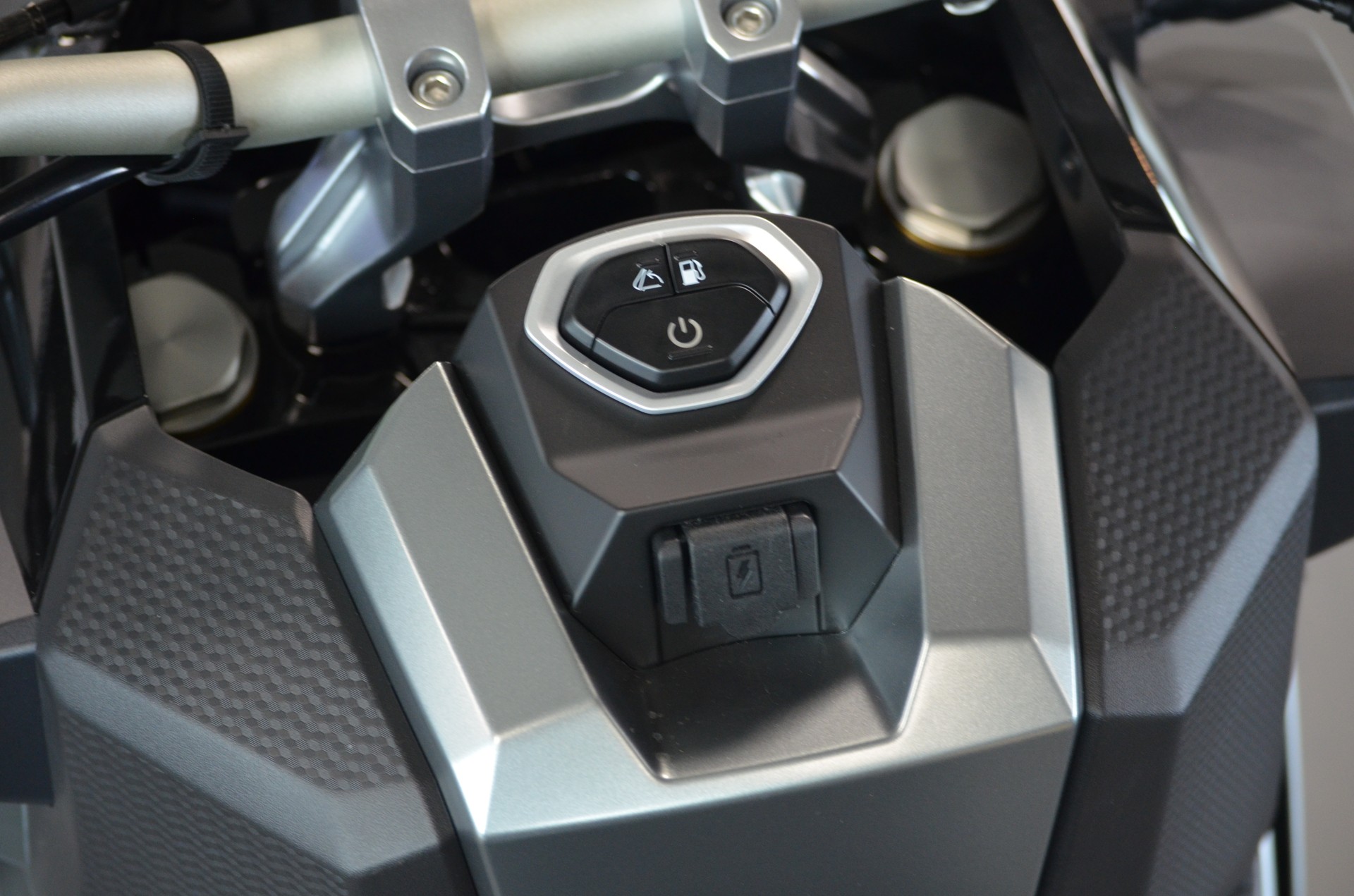 SYM ADX TG 400-image-9