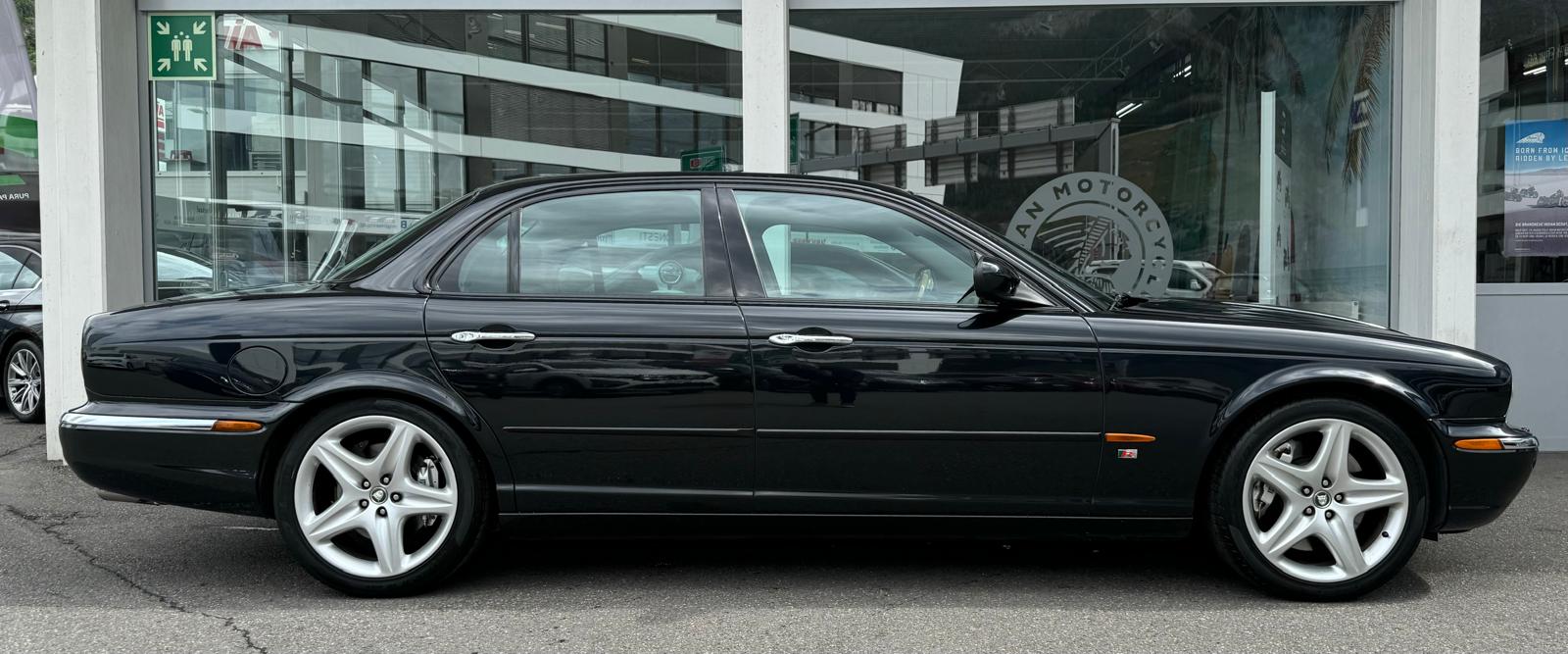 JAGUAR XJR 4.2 V8 S/C-image-1