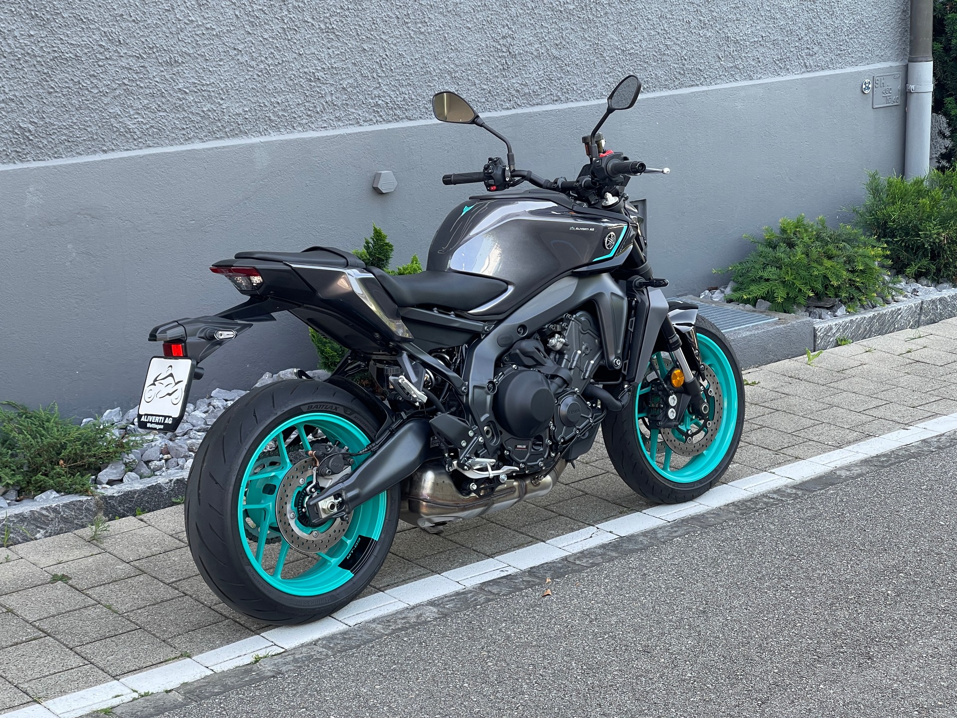 YAMAHA MT-09 Y-AMT Vorführmodell-image-14