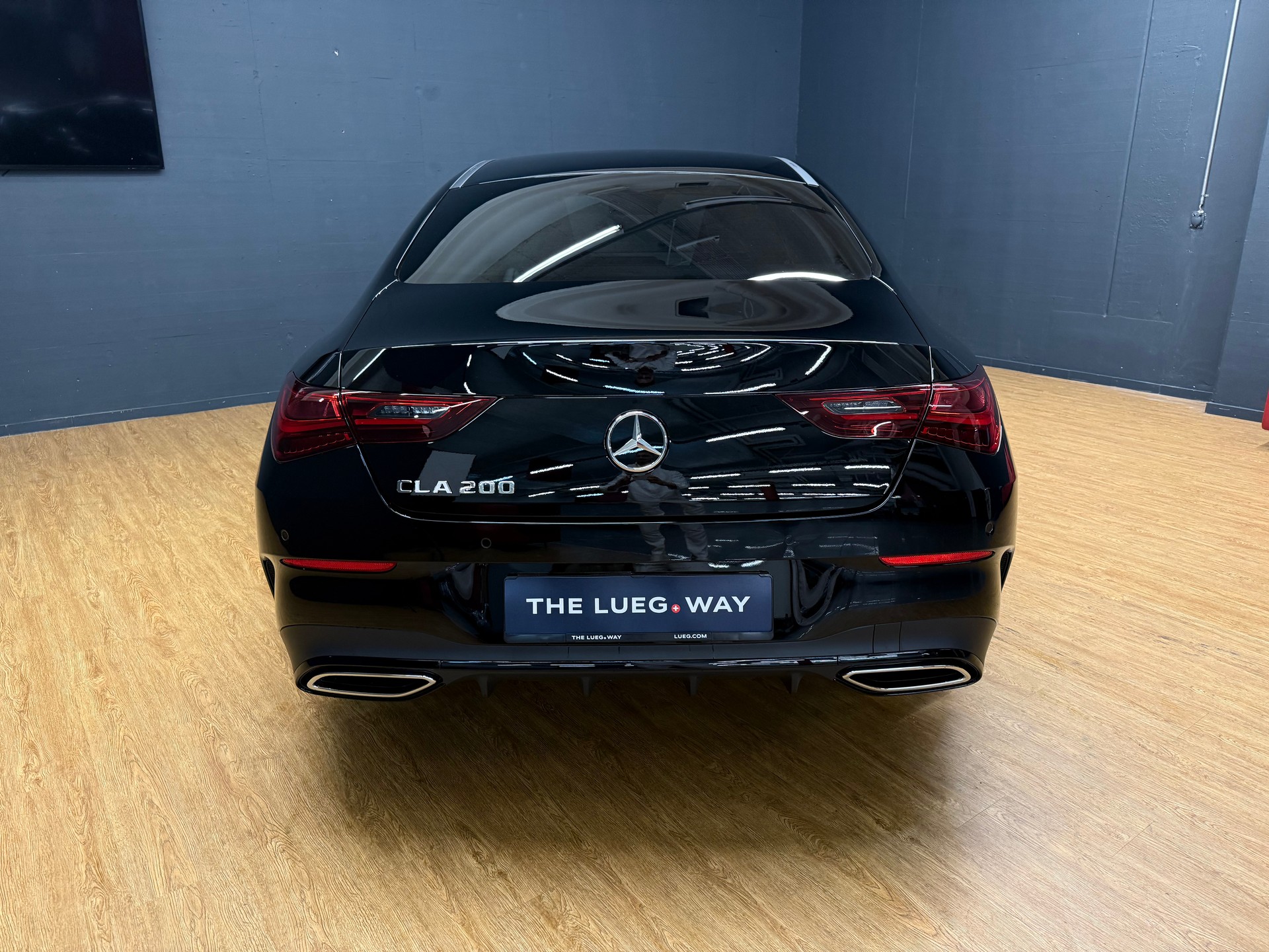 MERCEDES-BENZ CLA 200 - AMG / DISTRONIC / 360 Grad Kamera / AHK / Spiegel-Paket-image-11