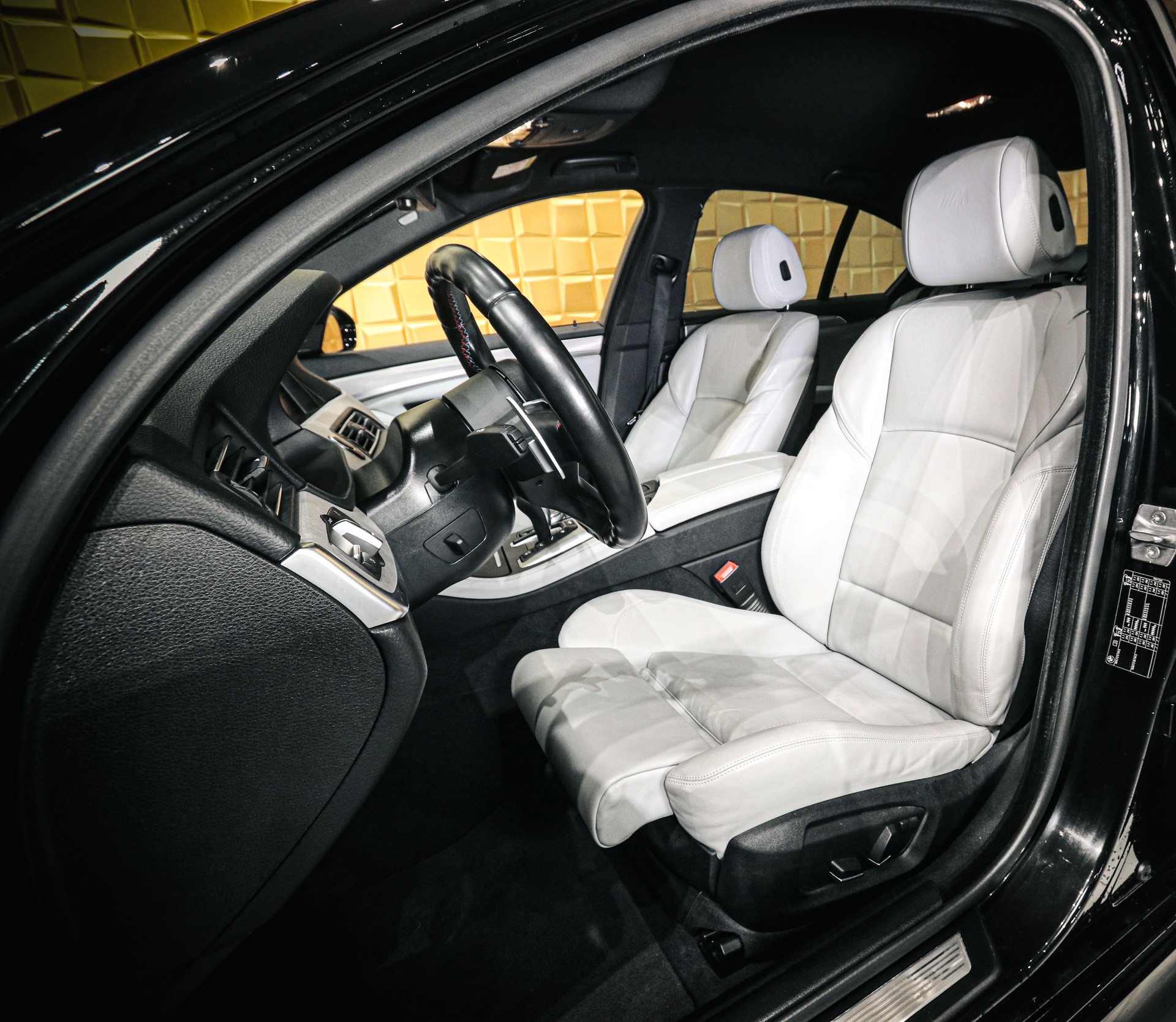 BMW M5 F10 LCI Drivelogic-image-9
