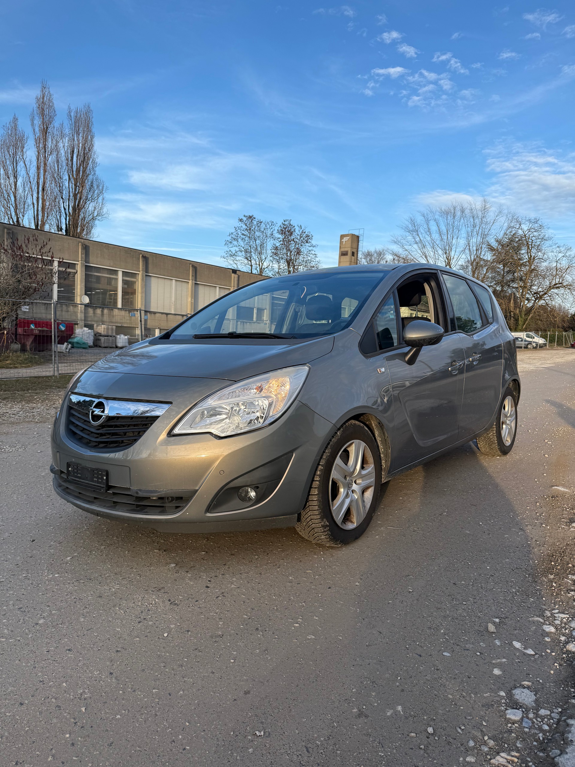 OPEL Meriva 1.7 CDTi Cosmo Automatic-image-2