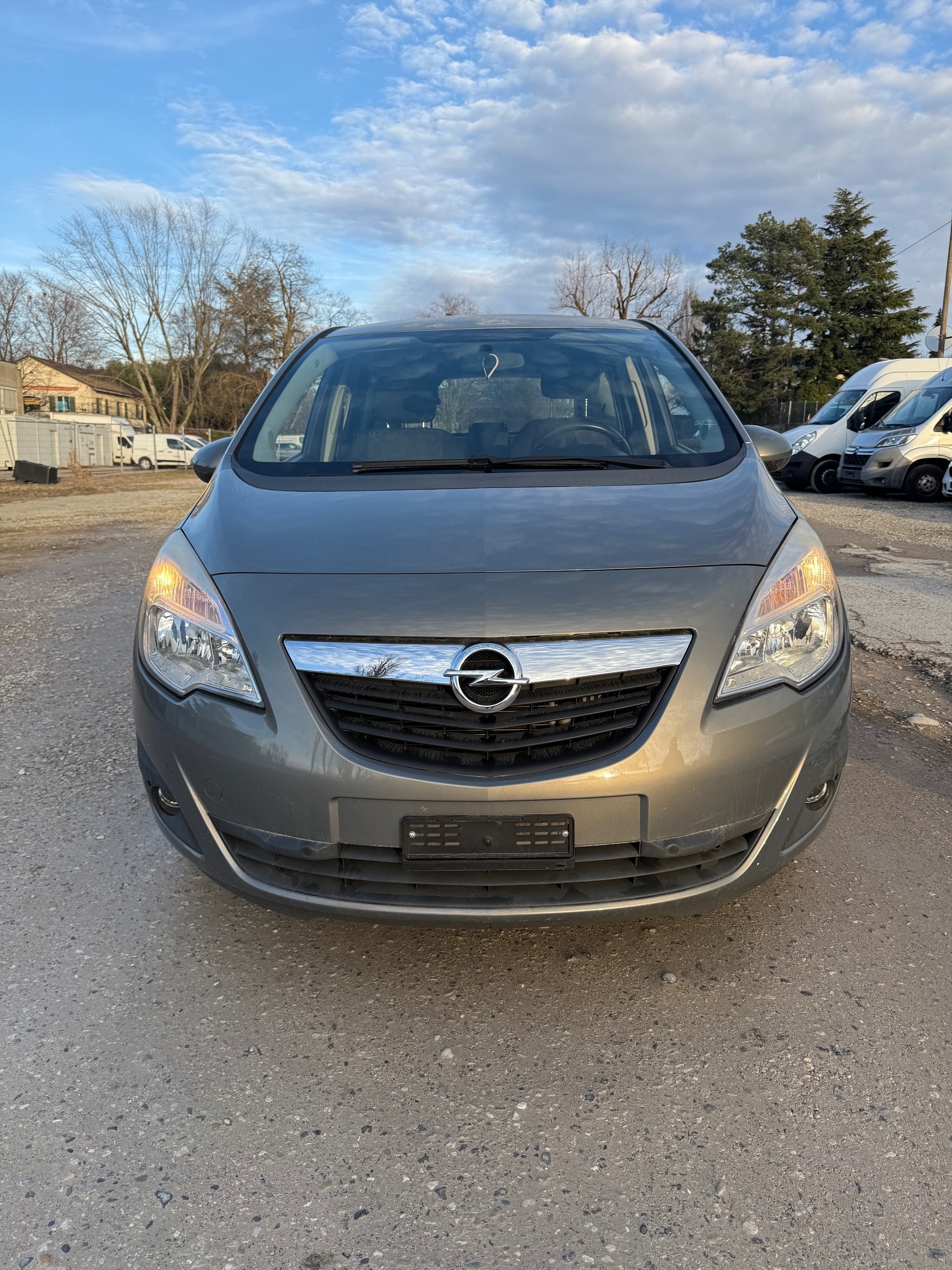 OPEL Meriva 1.7 CDTi Cosmo Automatic-image-1