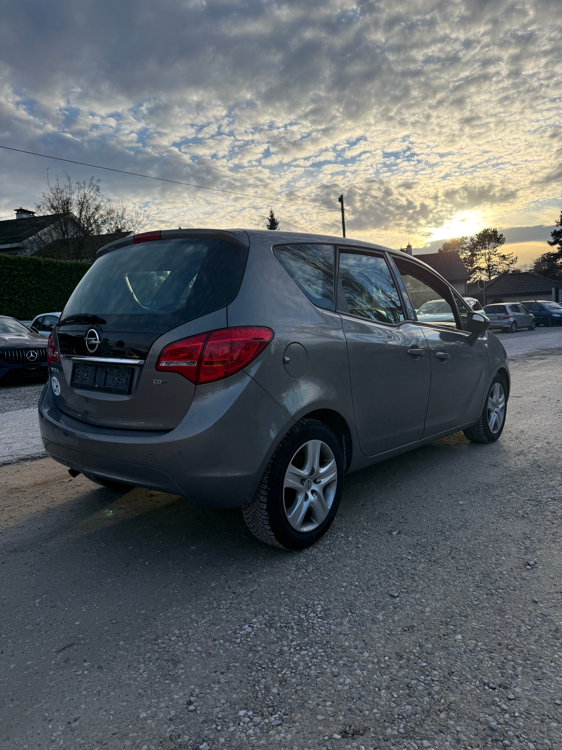 OPEL Meriva 1.7 CDTi Cosmo Automatic-image-6