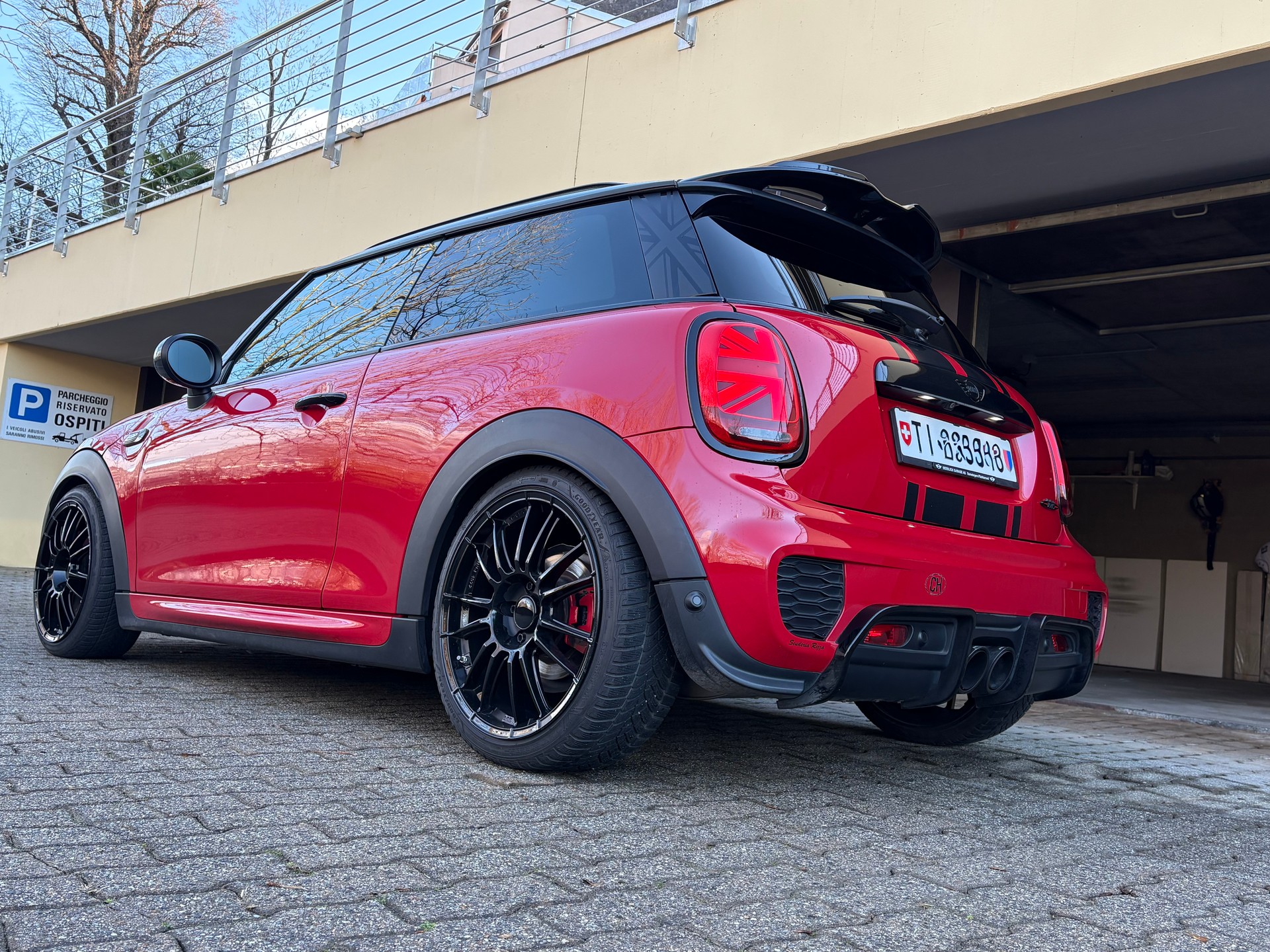 MINI Jcw-image-1