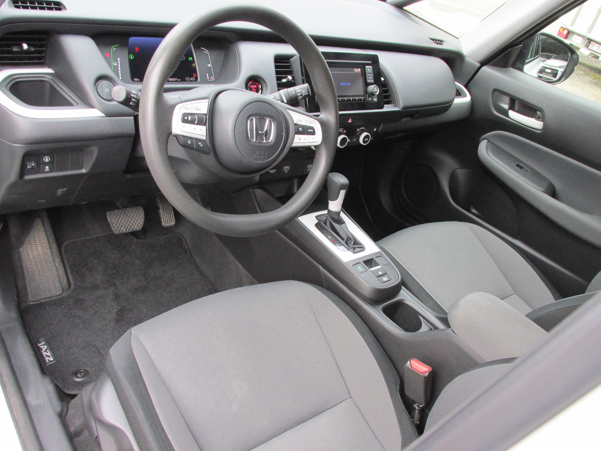 HONDA Jazz 1.5i-MMD Comfort E-CVT-image-11