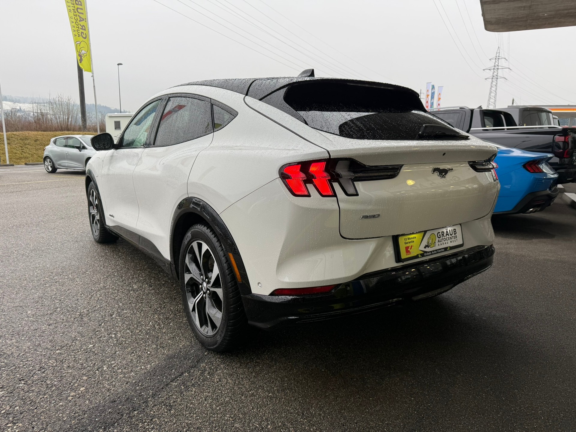 FORD Mustang MACH-E AWD 72.6 kWh-image-4