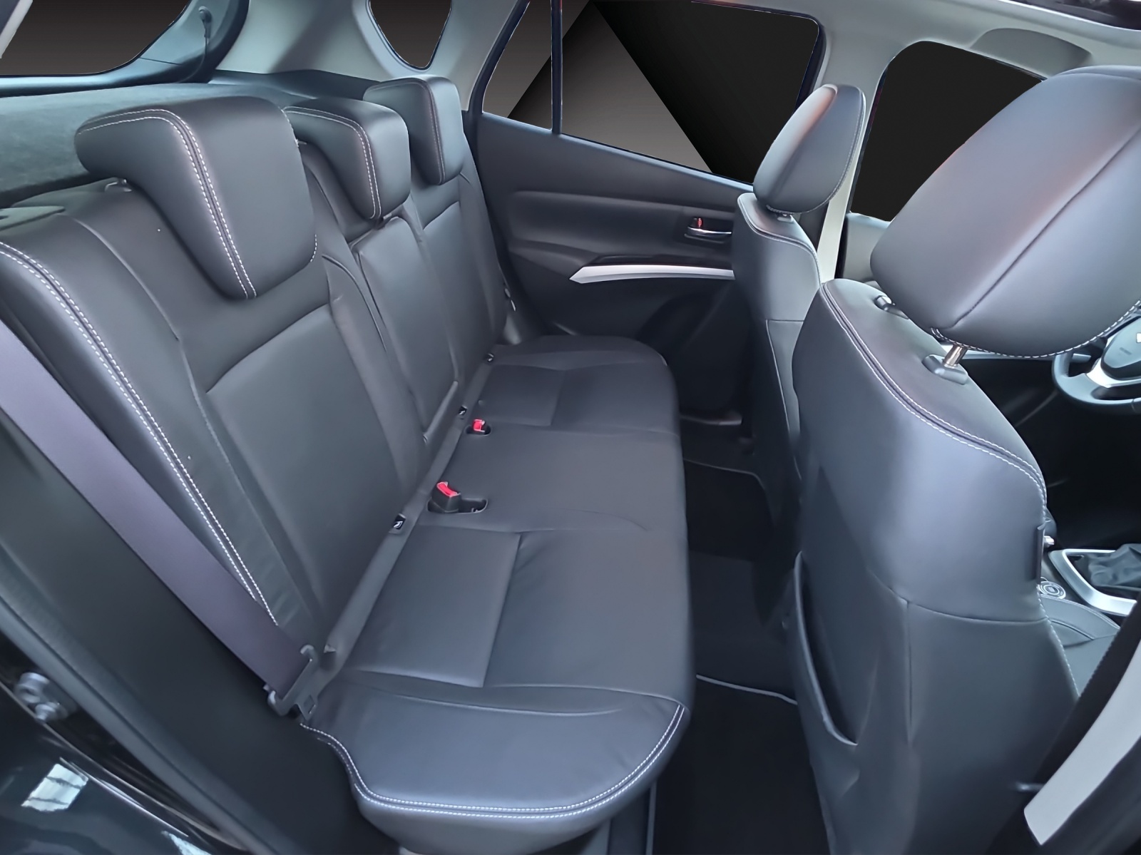 SUZUKI SX4 S-Cross 1.6 TD PizSulai Top 4WD TCSS-image-17