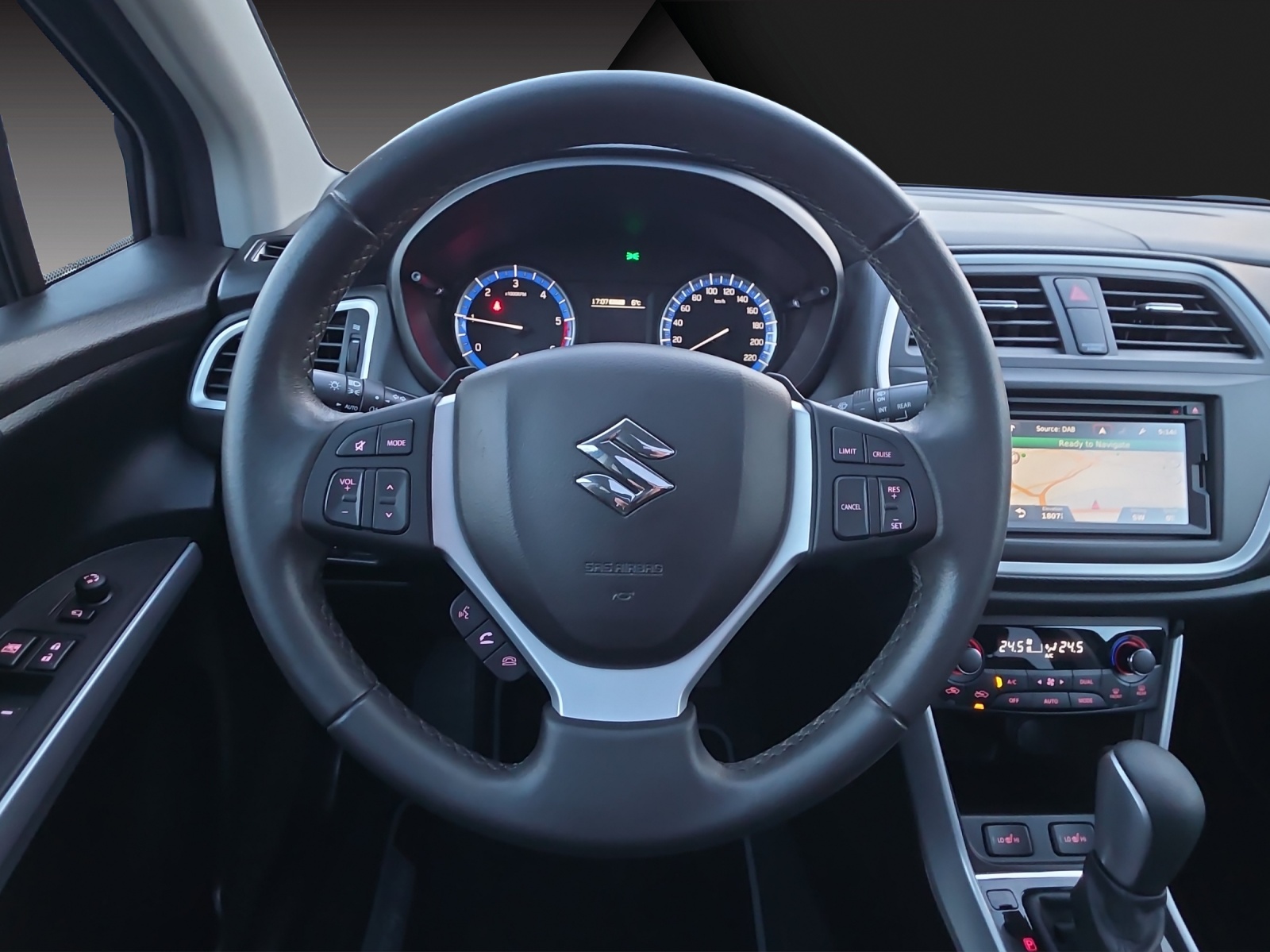 SUZUKI SX4 S-Cross 1.6 TD PizSulai Top 4WD TCSS-image-8