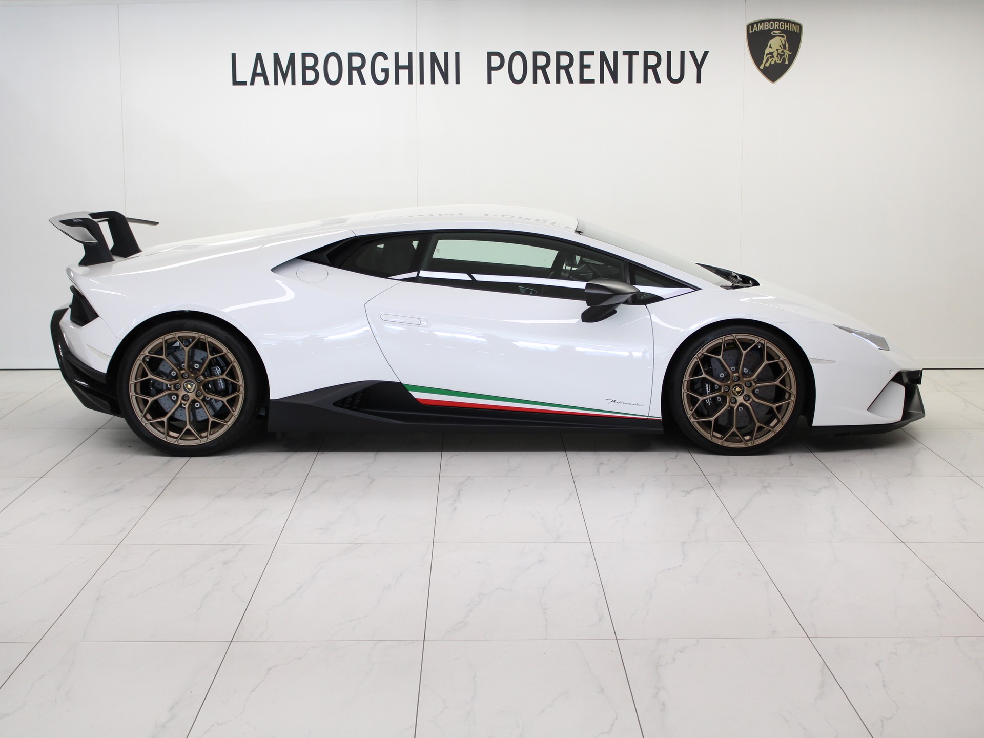 LAMBORGHINI Huracan LP640-4 Coupé Performante DCT-image-1