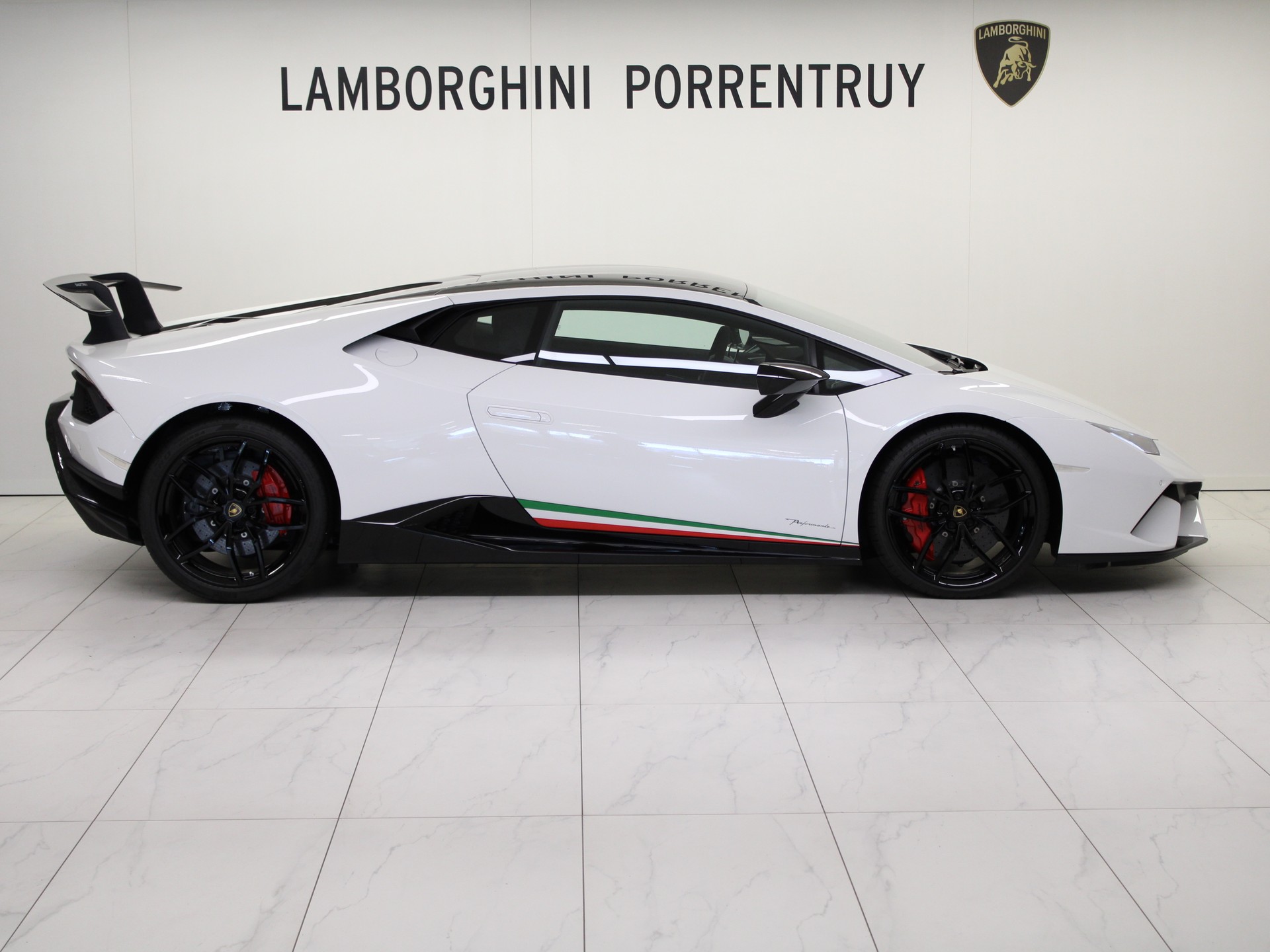 LAMBORGHINI Huracan LP640-4 Coupé Performante DCT-image-1