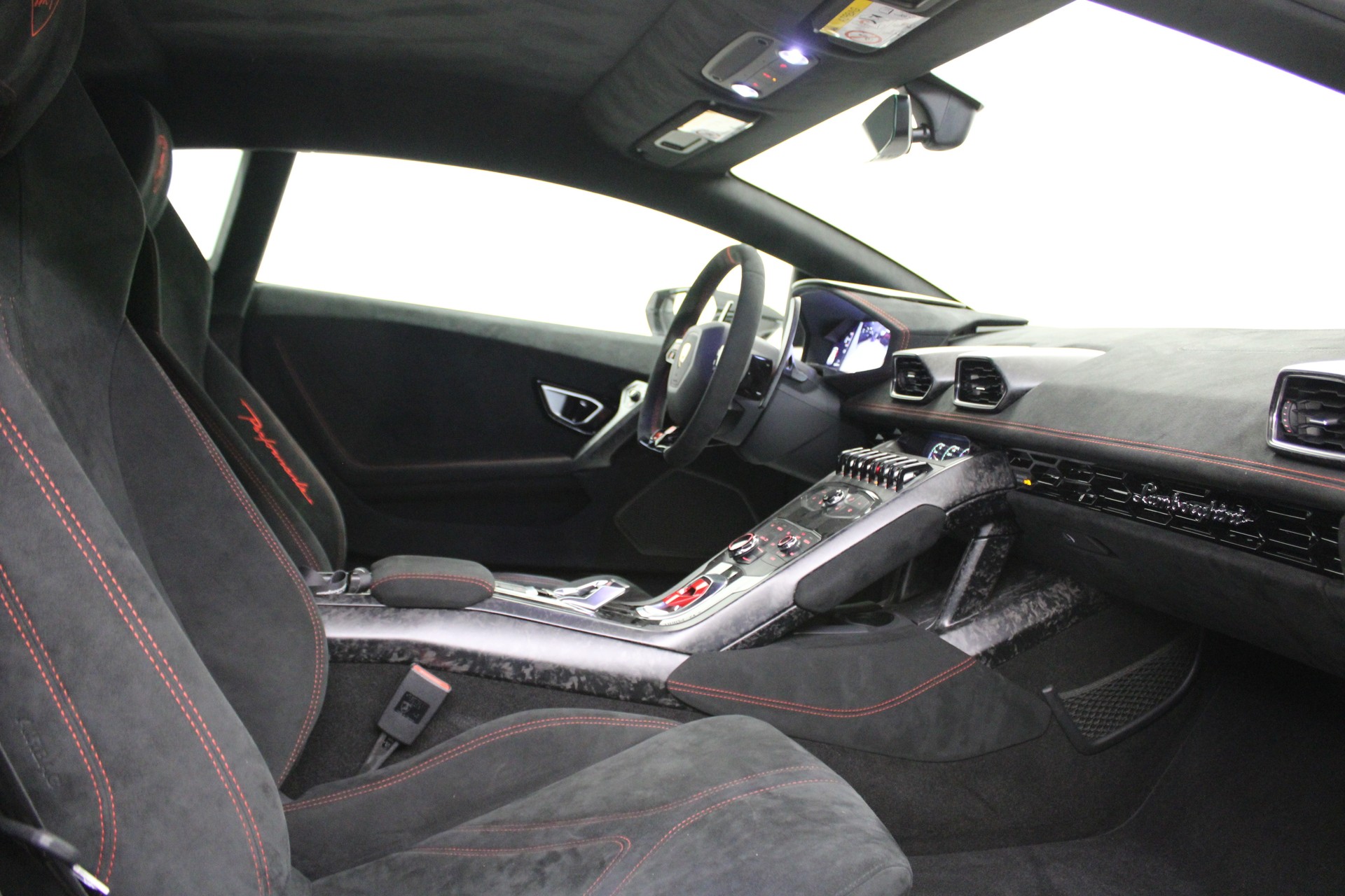 LAMBORGHINI Huracan LP640-4 Coupé Performante DCT-image-5