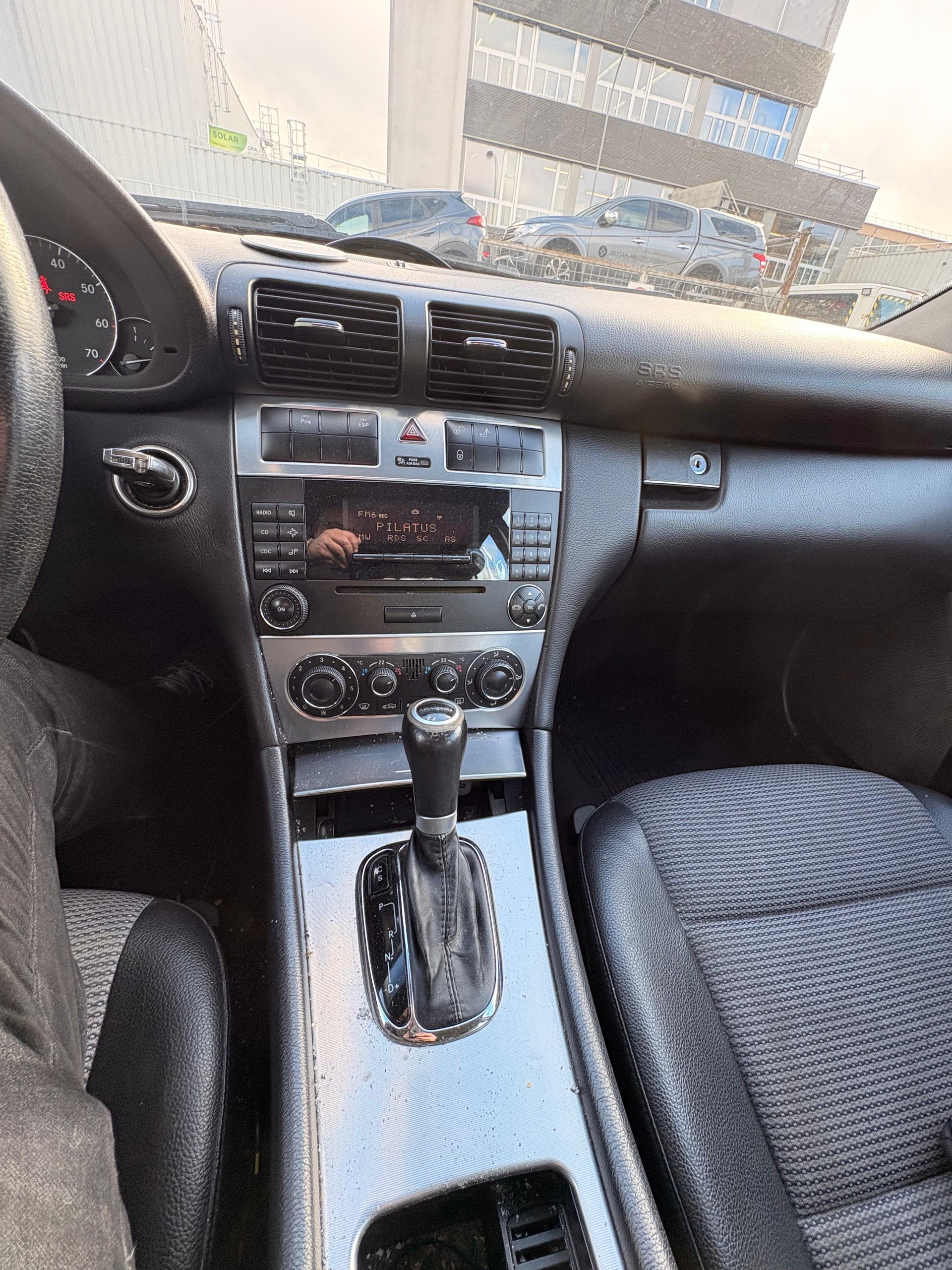 MERCEDES-BENZ C 240 Avantgarde 4Matic Automatic-image-5