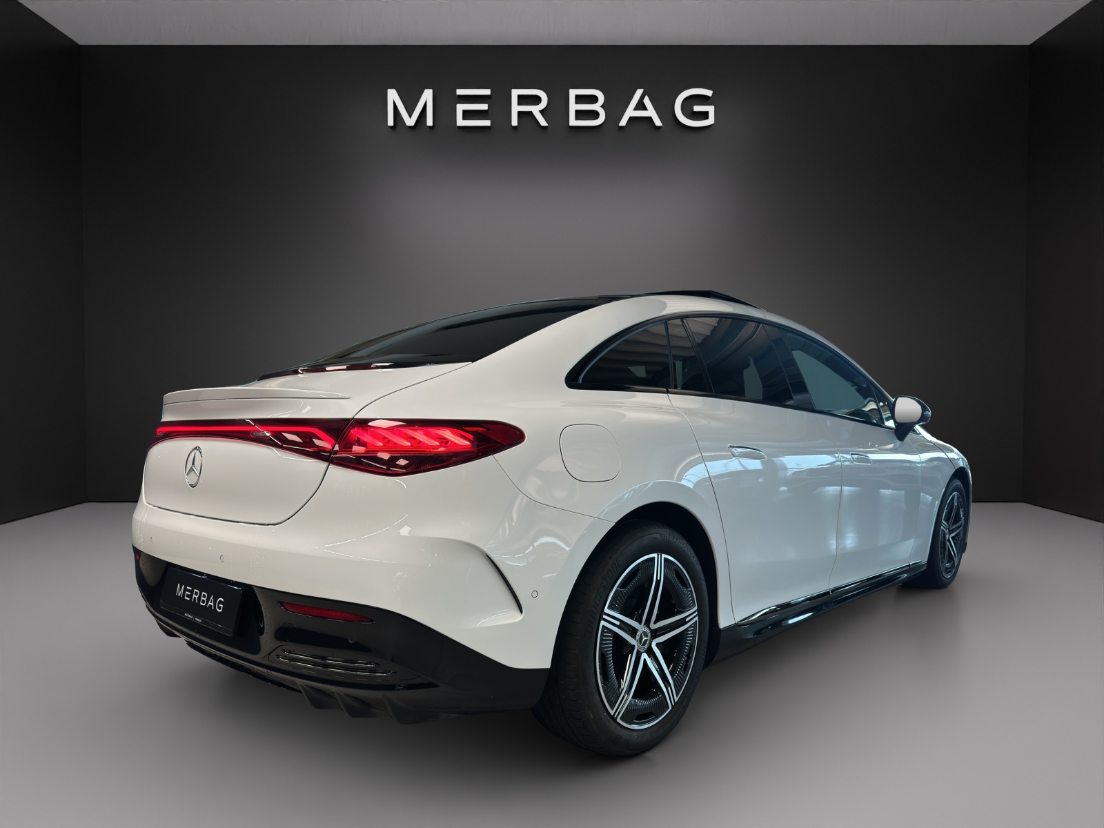 MERCEDES-BENZ EQE 500 4 Matic-image-5