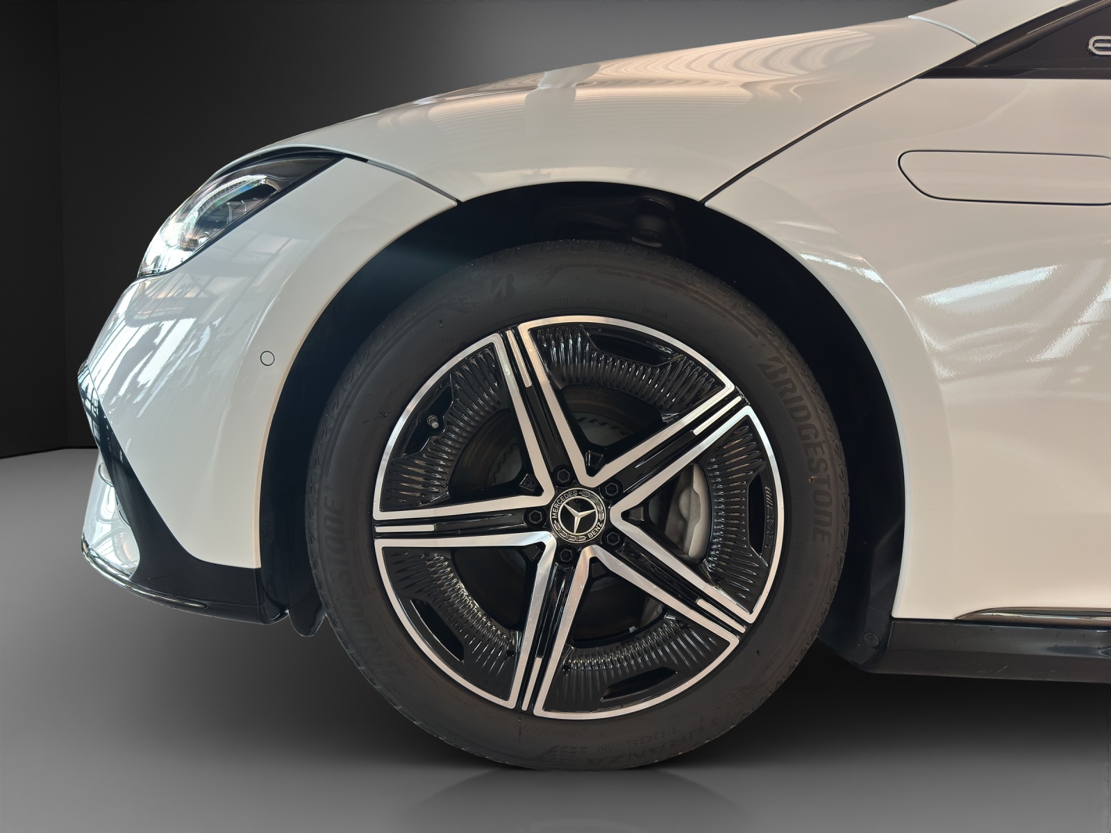 MERCEDES-BENZ EQE 500 4 Matic-image-7