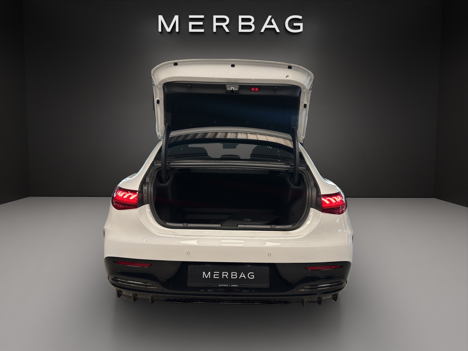 MERCEDES-BENZ EQE 500 4 Matic-image-6