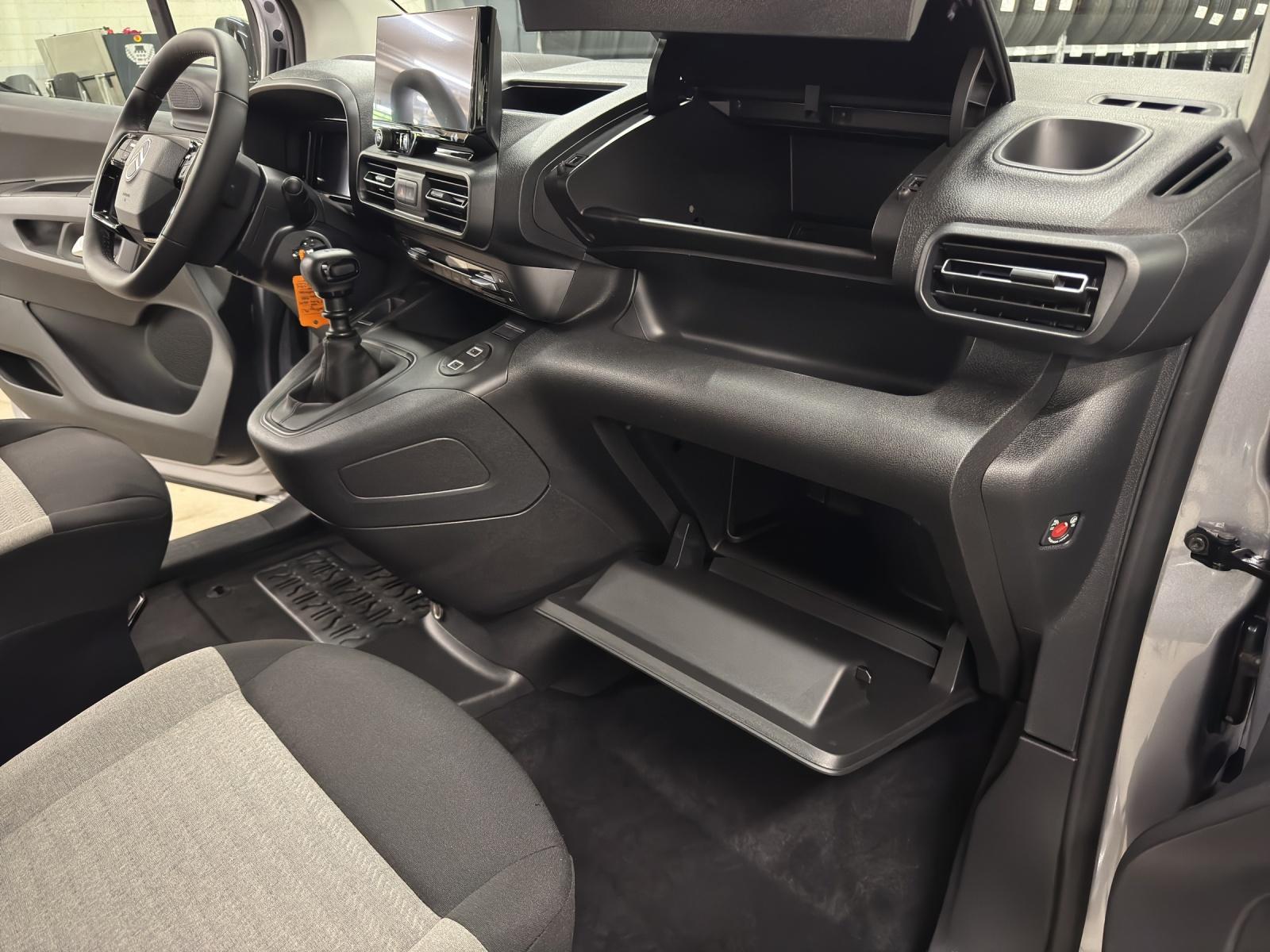 CITROEN Berlingo 1.2 PureTech Plus-image-23