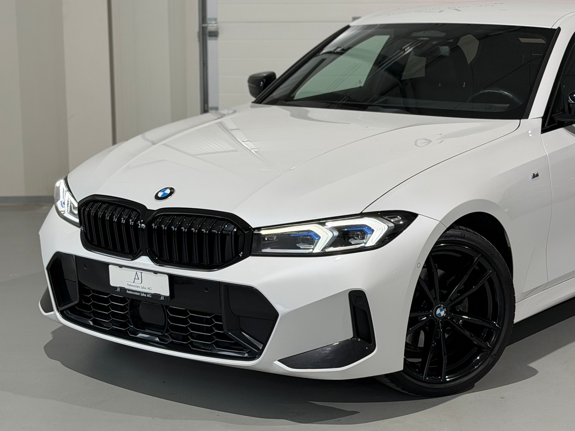 BMW 320d xDrive 48V Steptronic M Sport / forlaufende Werksgarantie-image-1